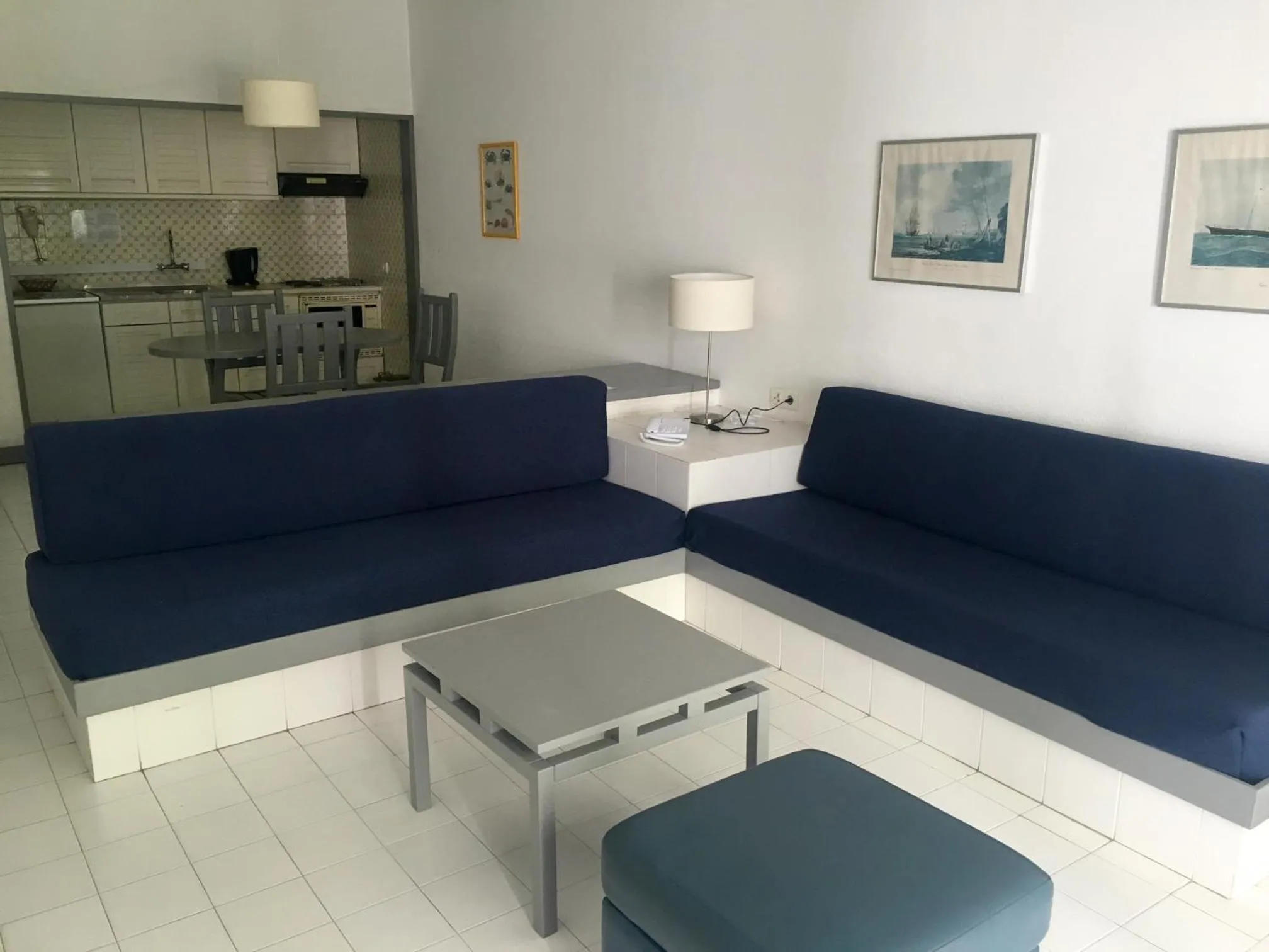 Seating area in Almar Hotel Apartamento