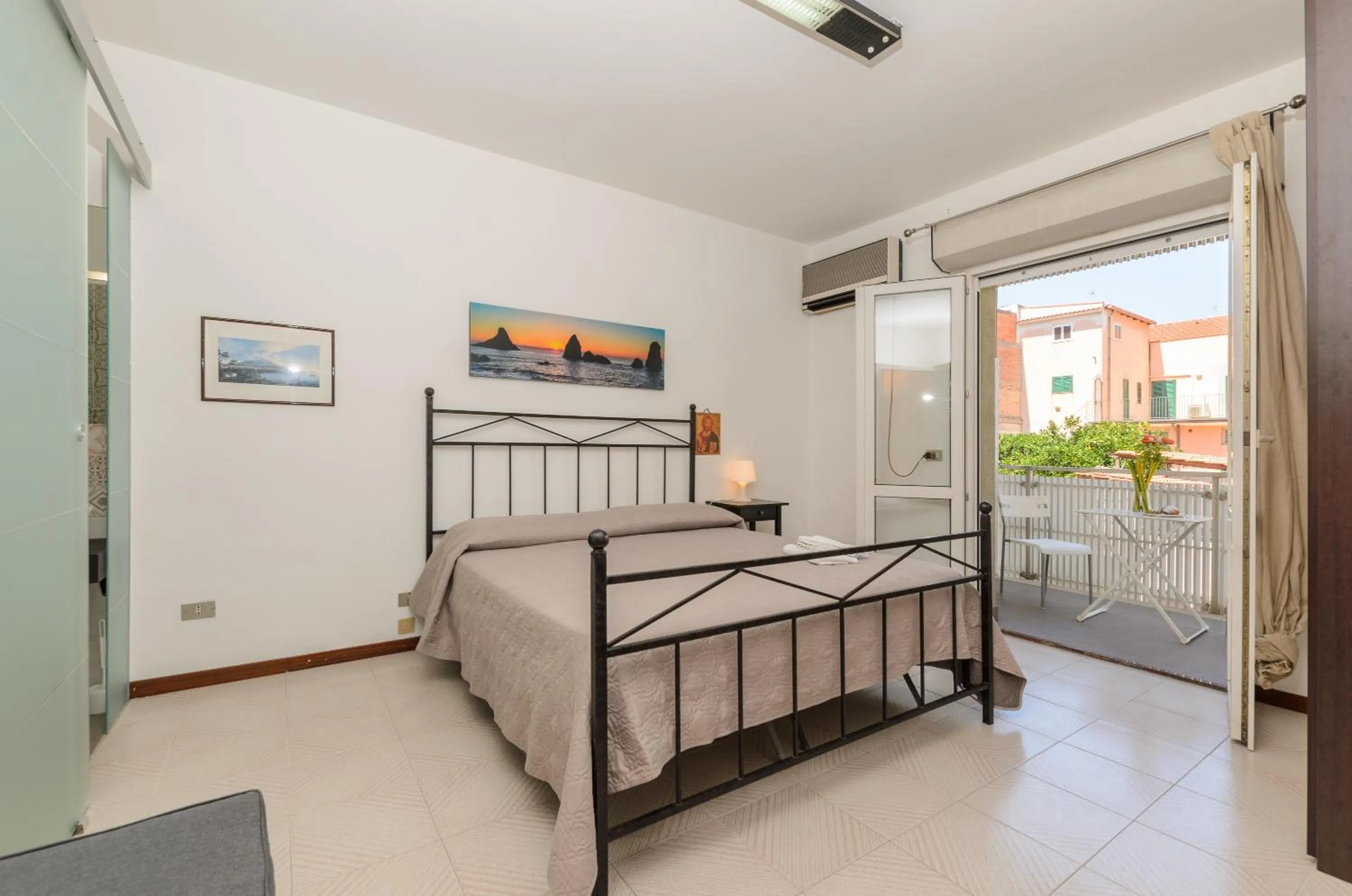 Bed in Marina D'Agrò Residence