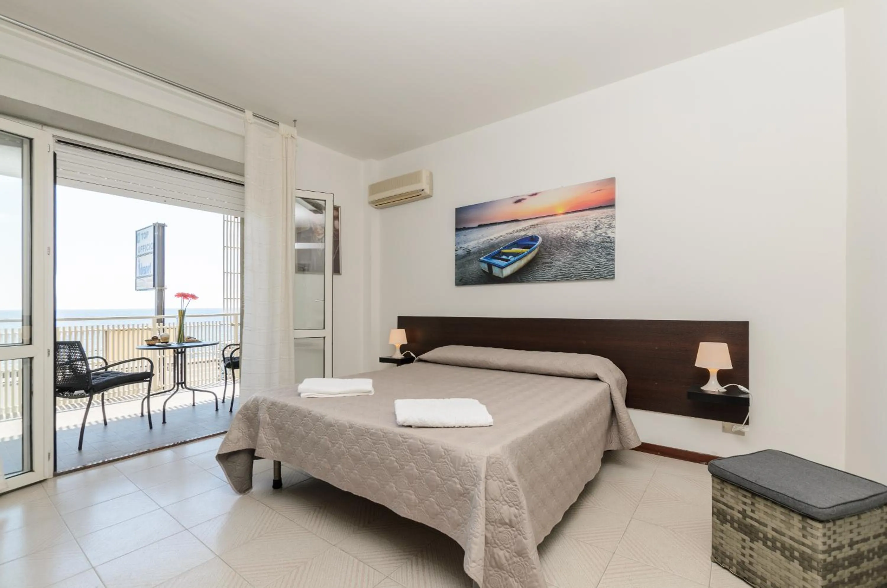 Bed in Marina D'Agrò Residence