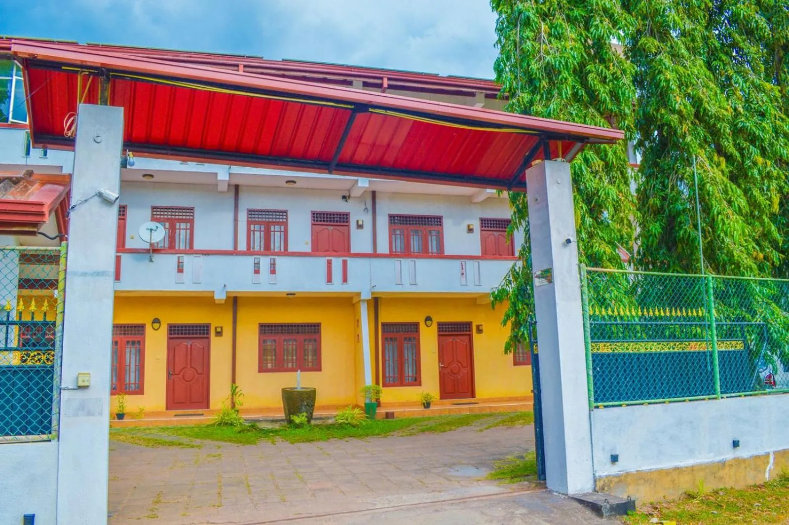 Property building in Airport Green View Hotel Katunayake