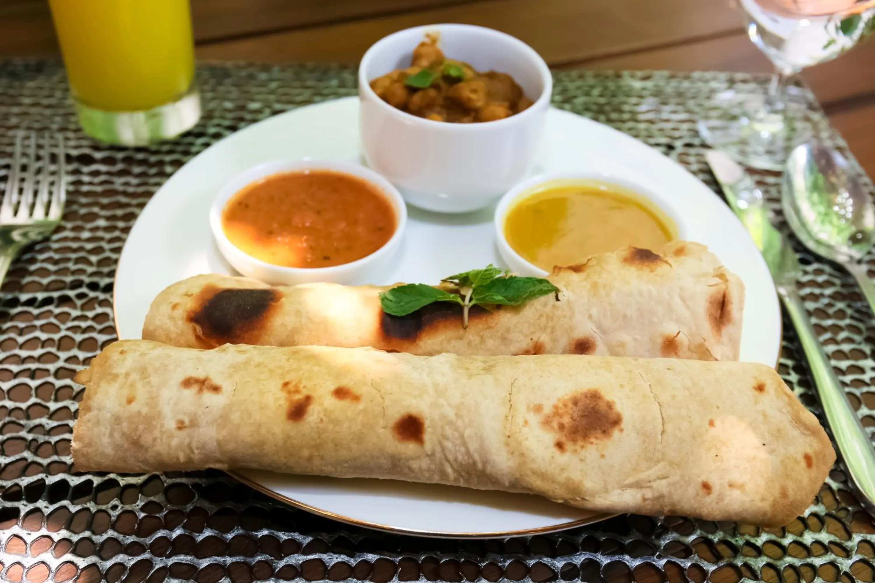 Food in Airport Green View Resort