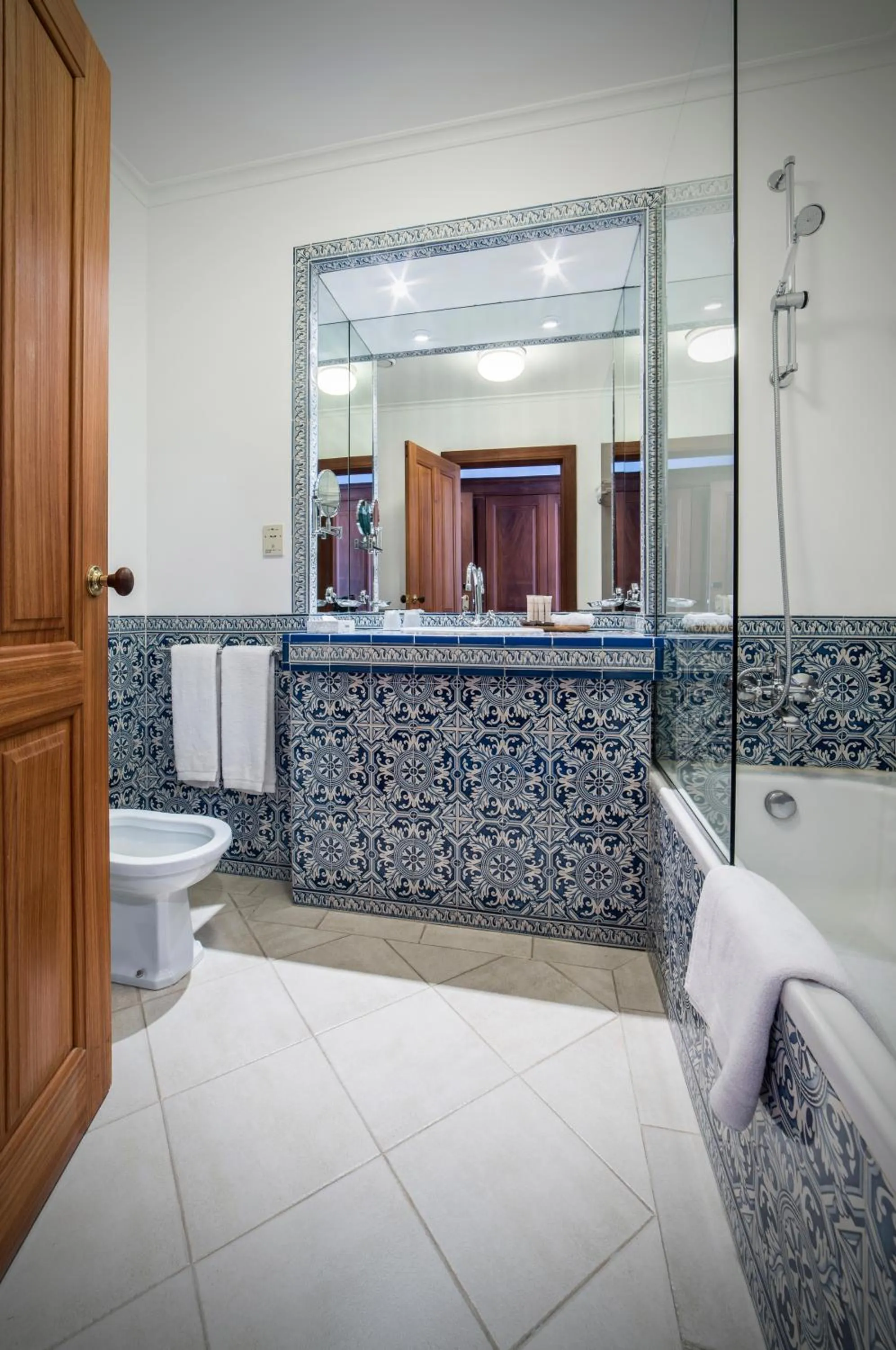 Bathroom in The Vintage House - Douro