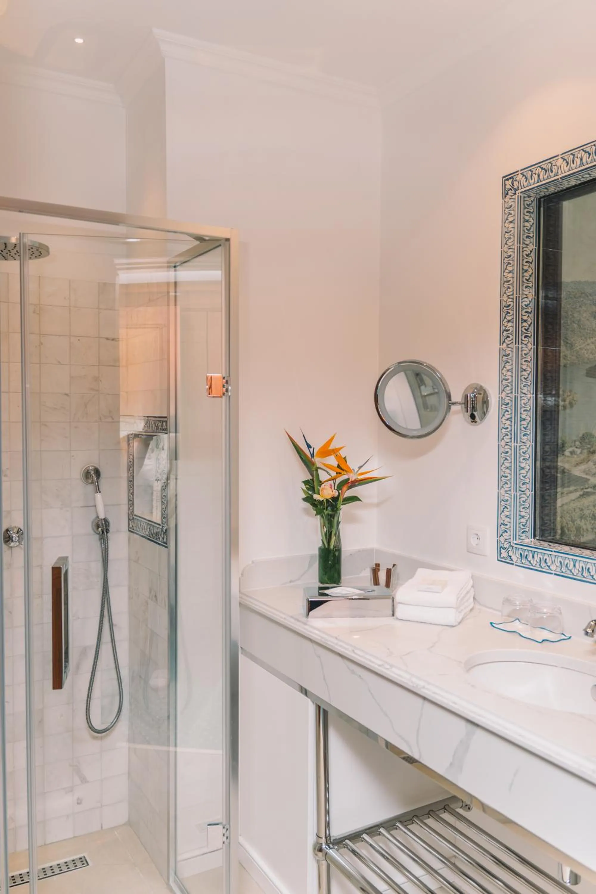 Bathroom in The Vintage House - Douro