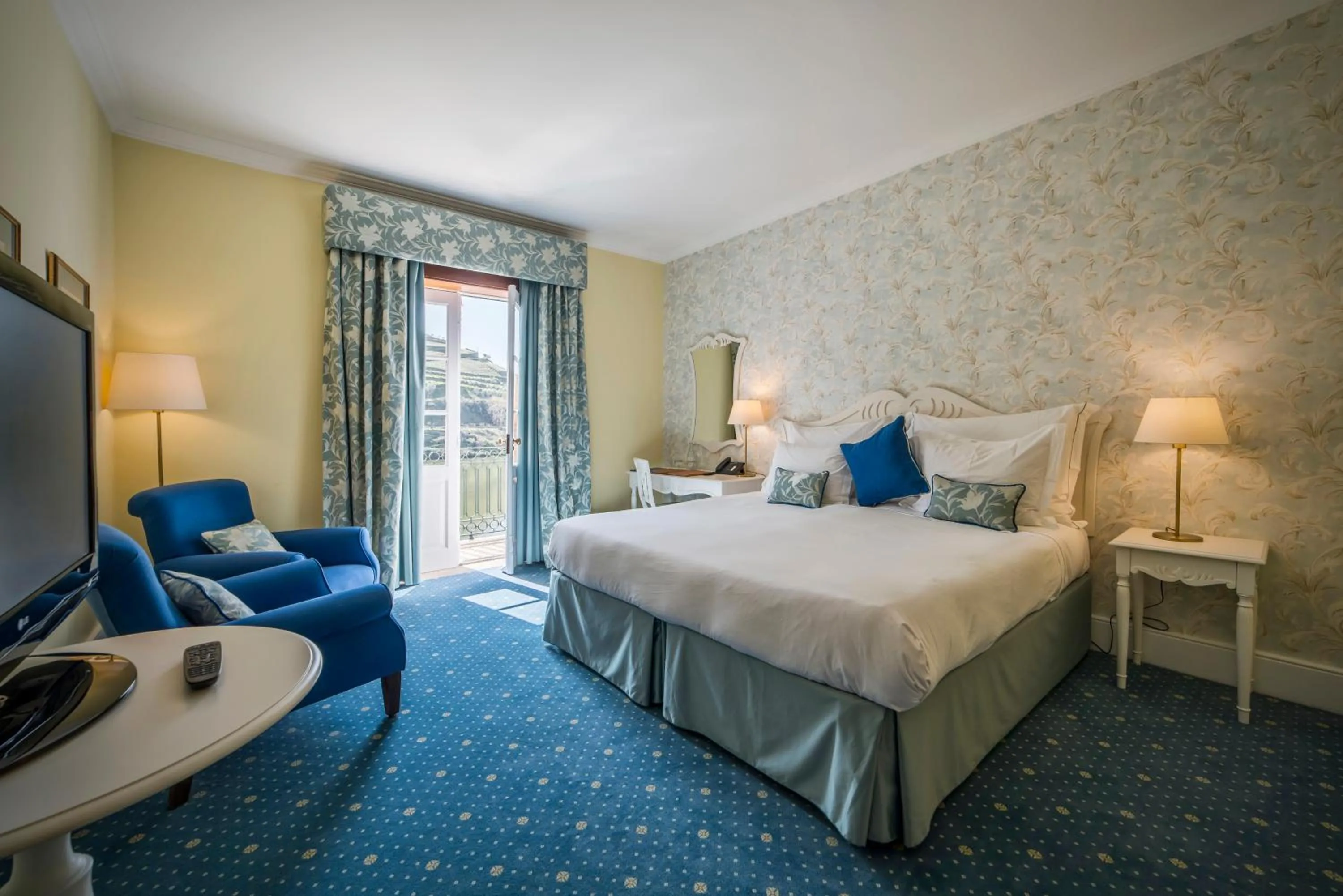 Bedroom, Bed in The Vintage House - Douro