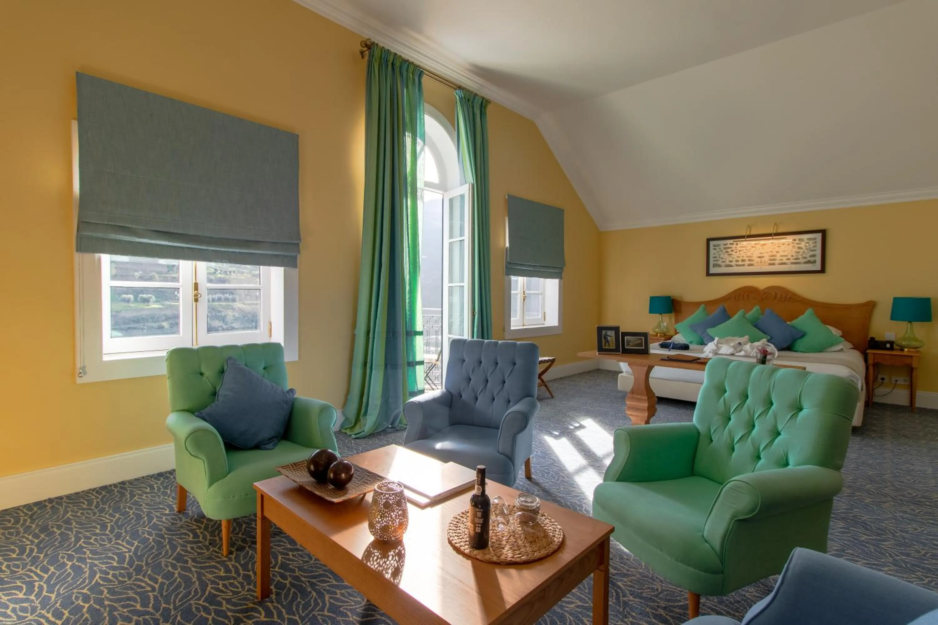 Bed in The Vintage House - Douro