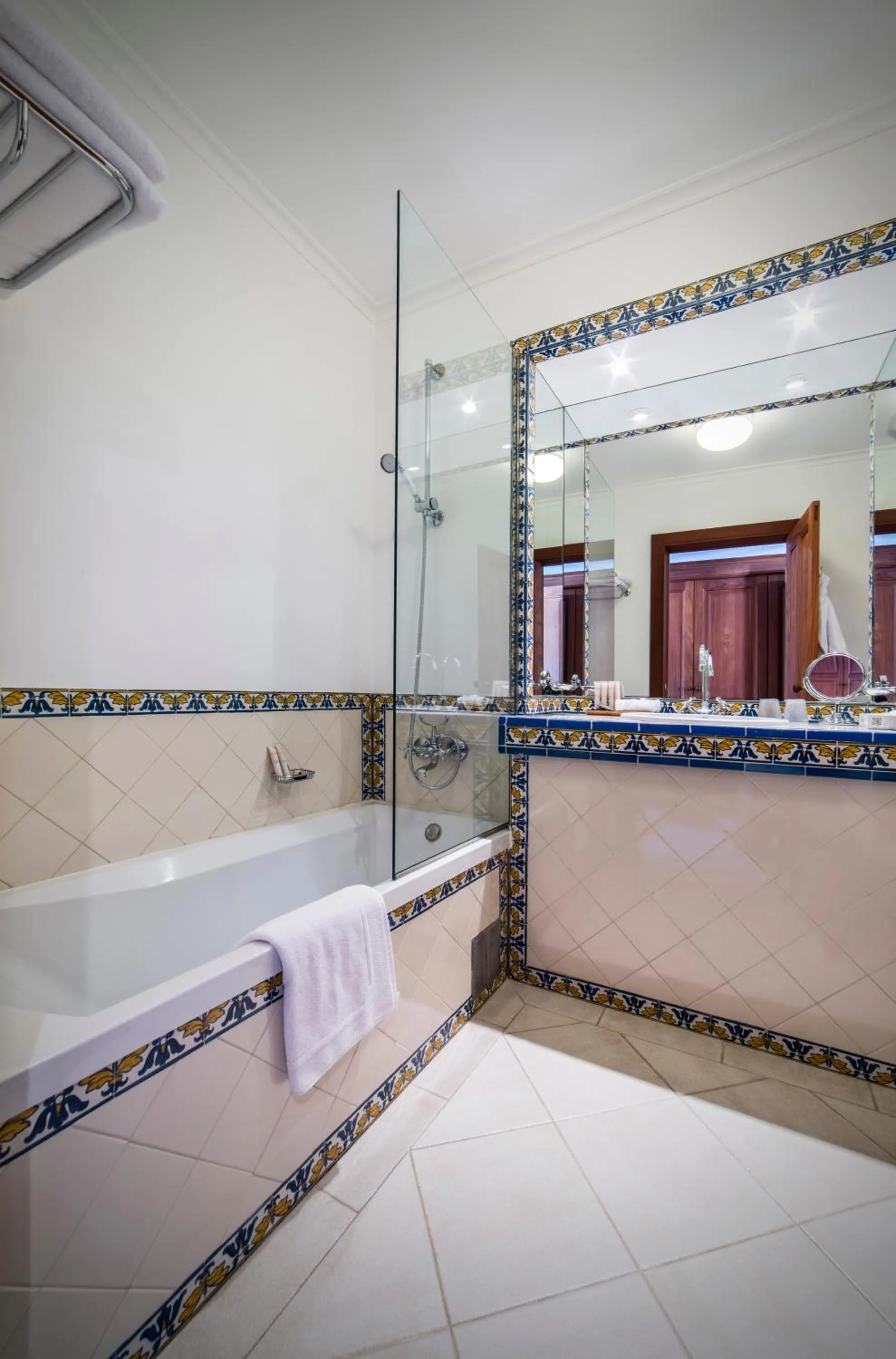 Bathroom in The Vintage House - Douro