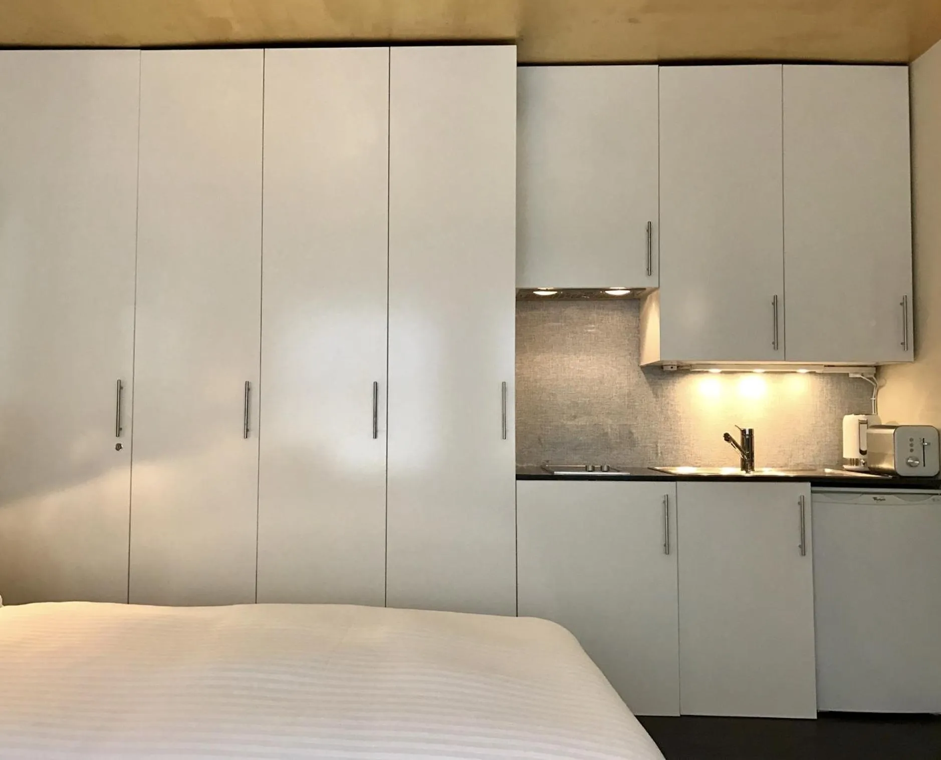 Bed in Studio Apartment, Covent Garden