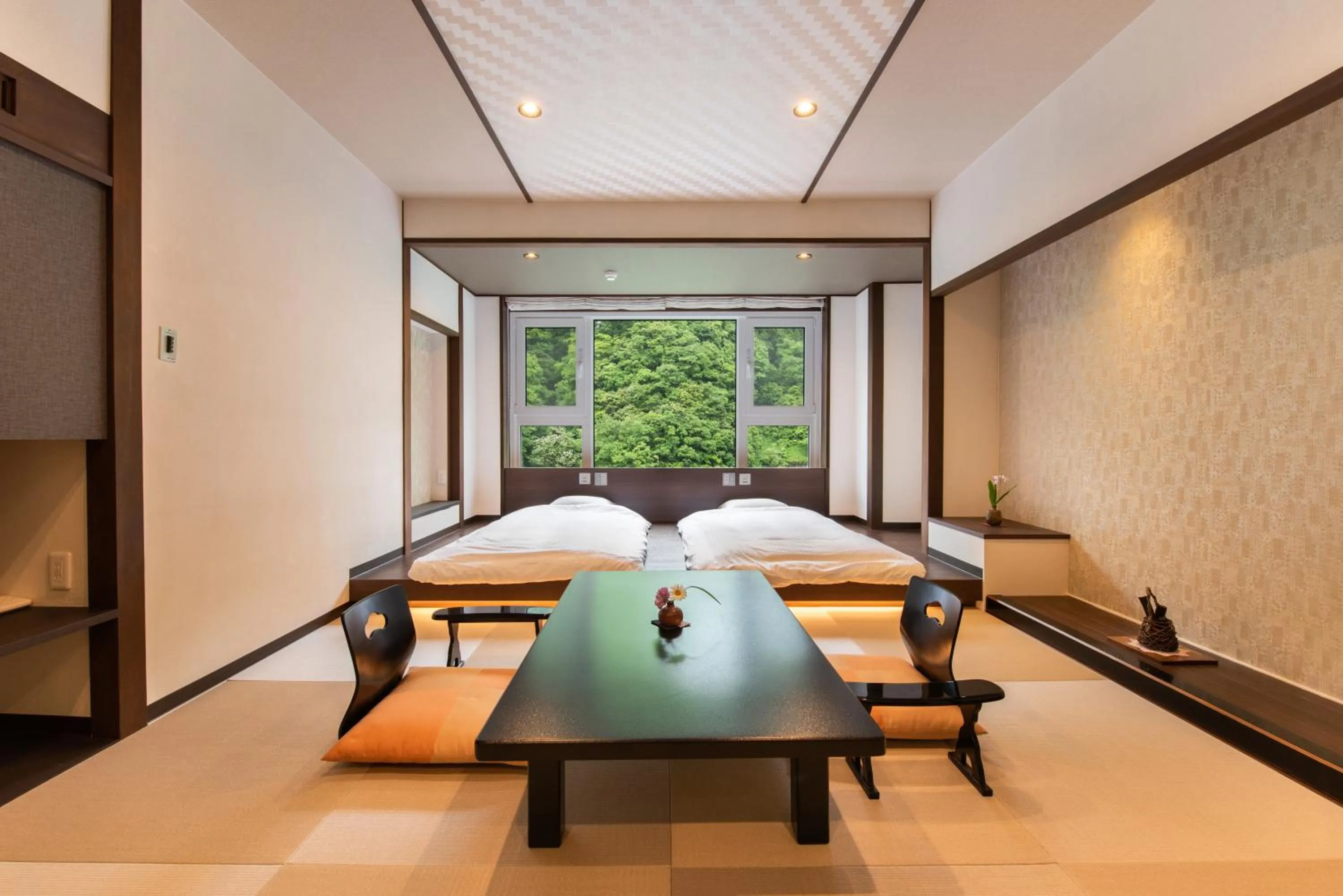 Photo of the whole room, Bed in Hotel Kurobe