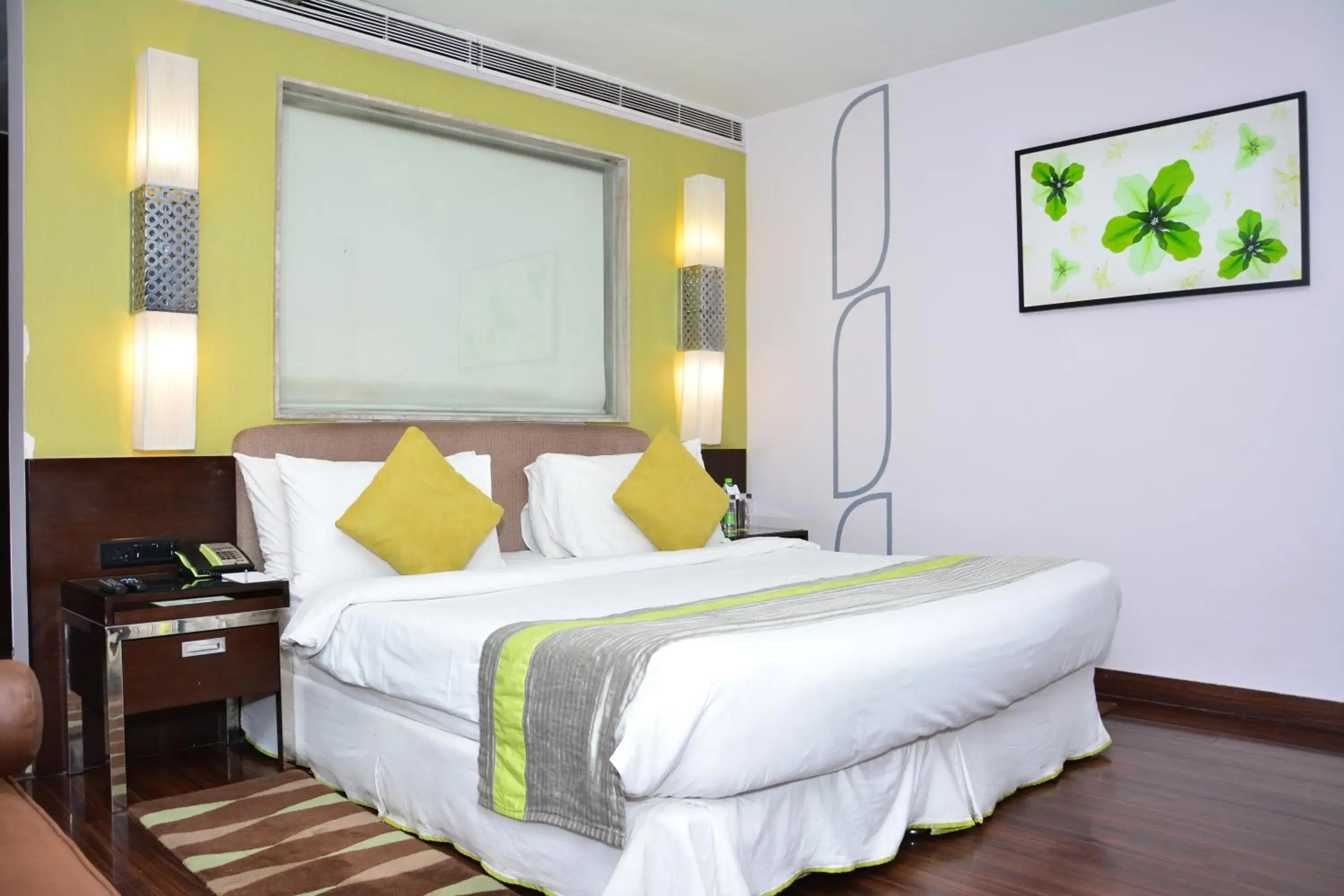 Bed in Quality Inn Gurgaon