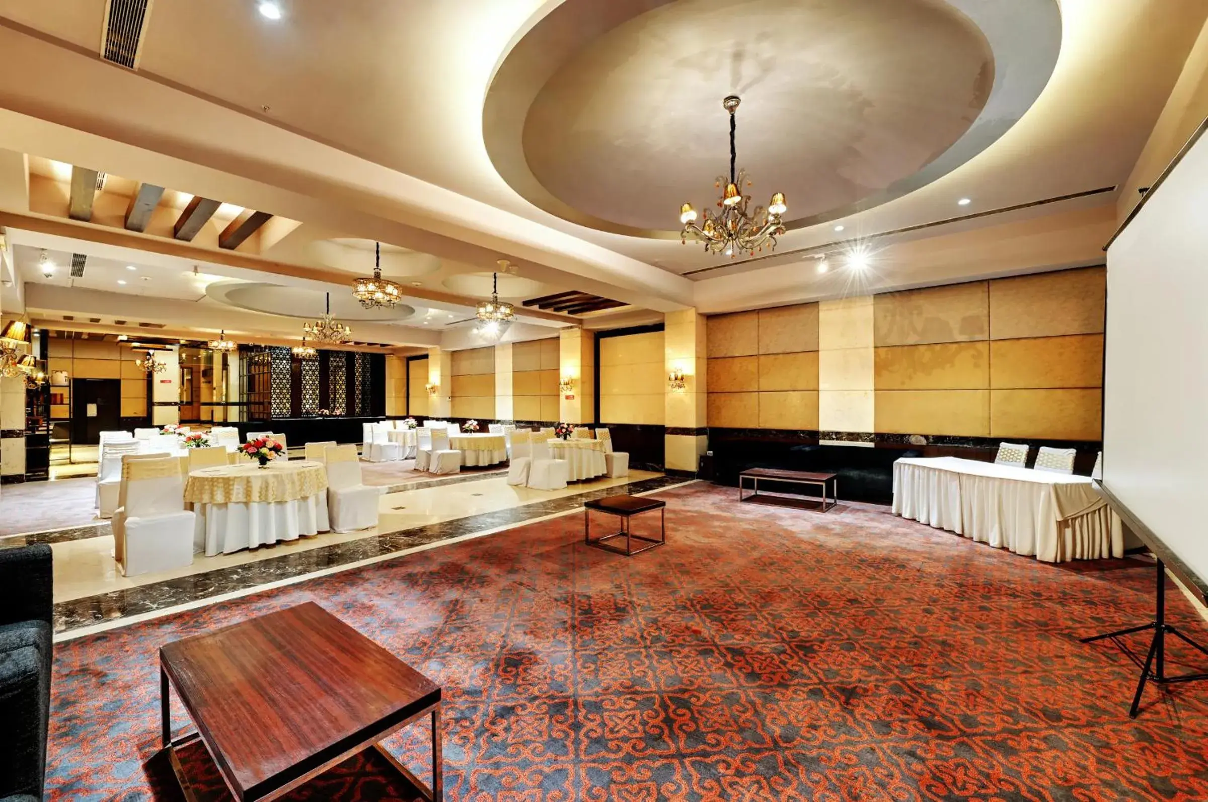 Banquet/Function facilities, Lobby/Reception in Quality Inn Gurgaon
