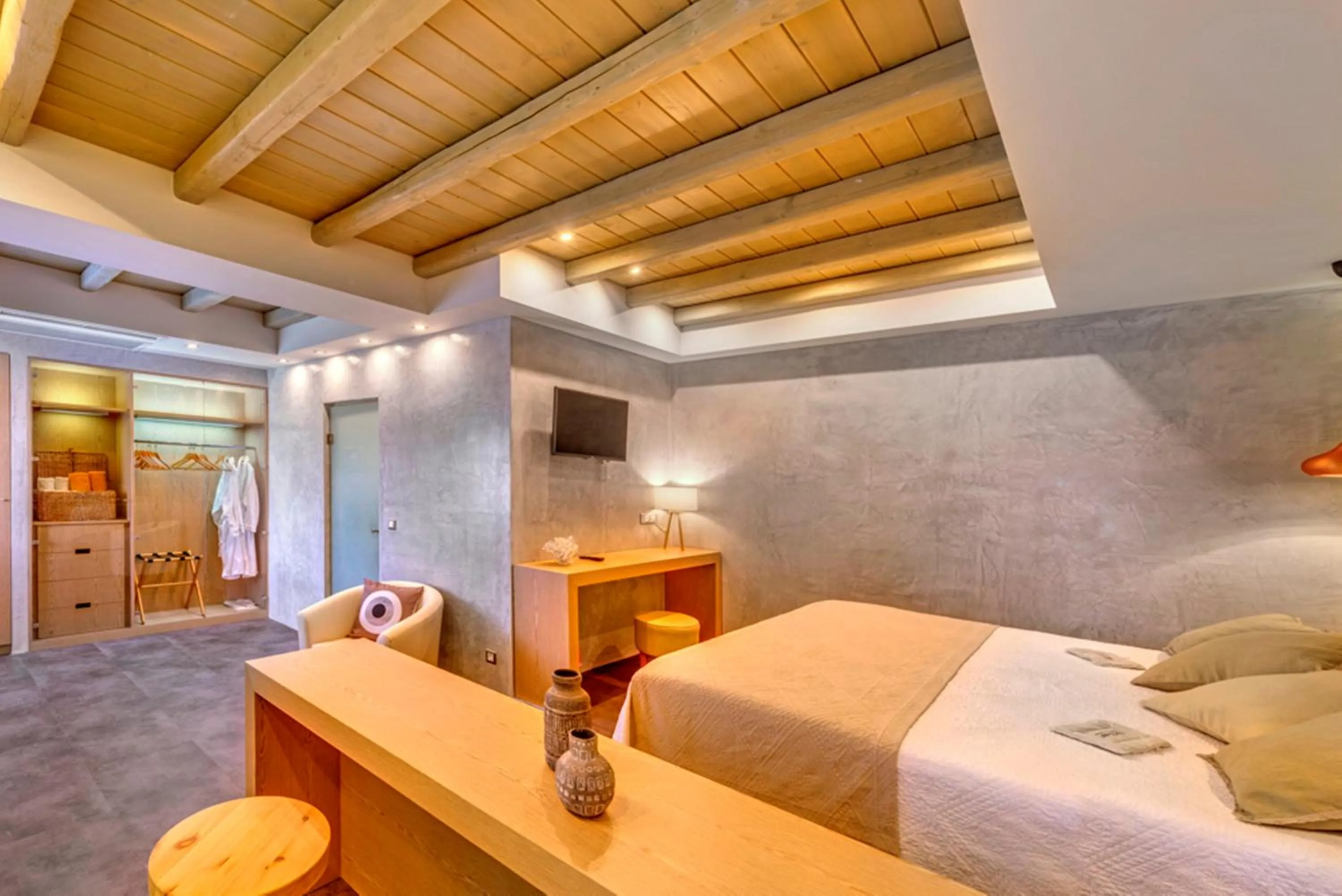 Bedroom, Bed in Nissaki Beach Hotel