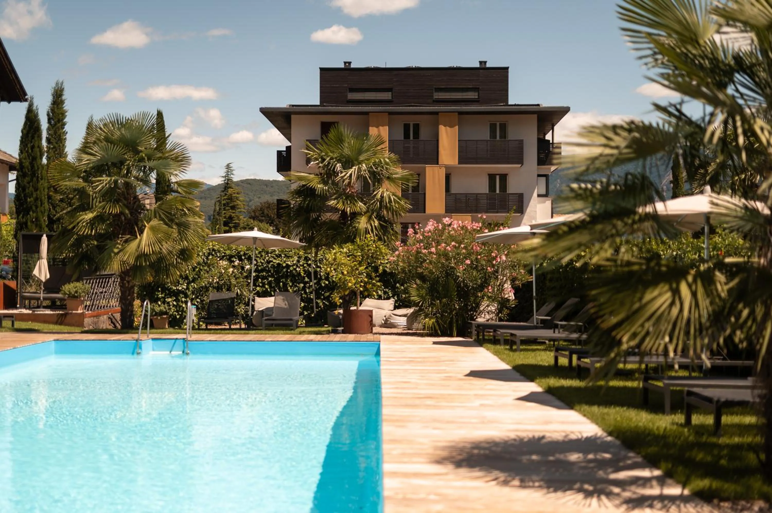 Swimming pool in Hotel Traminerhof
