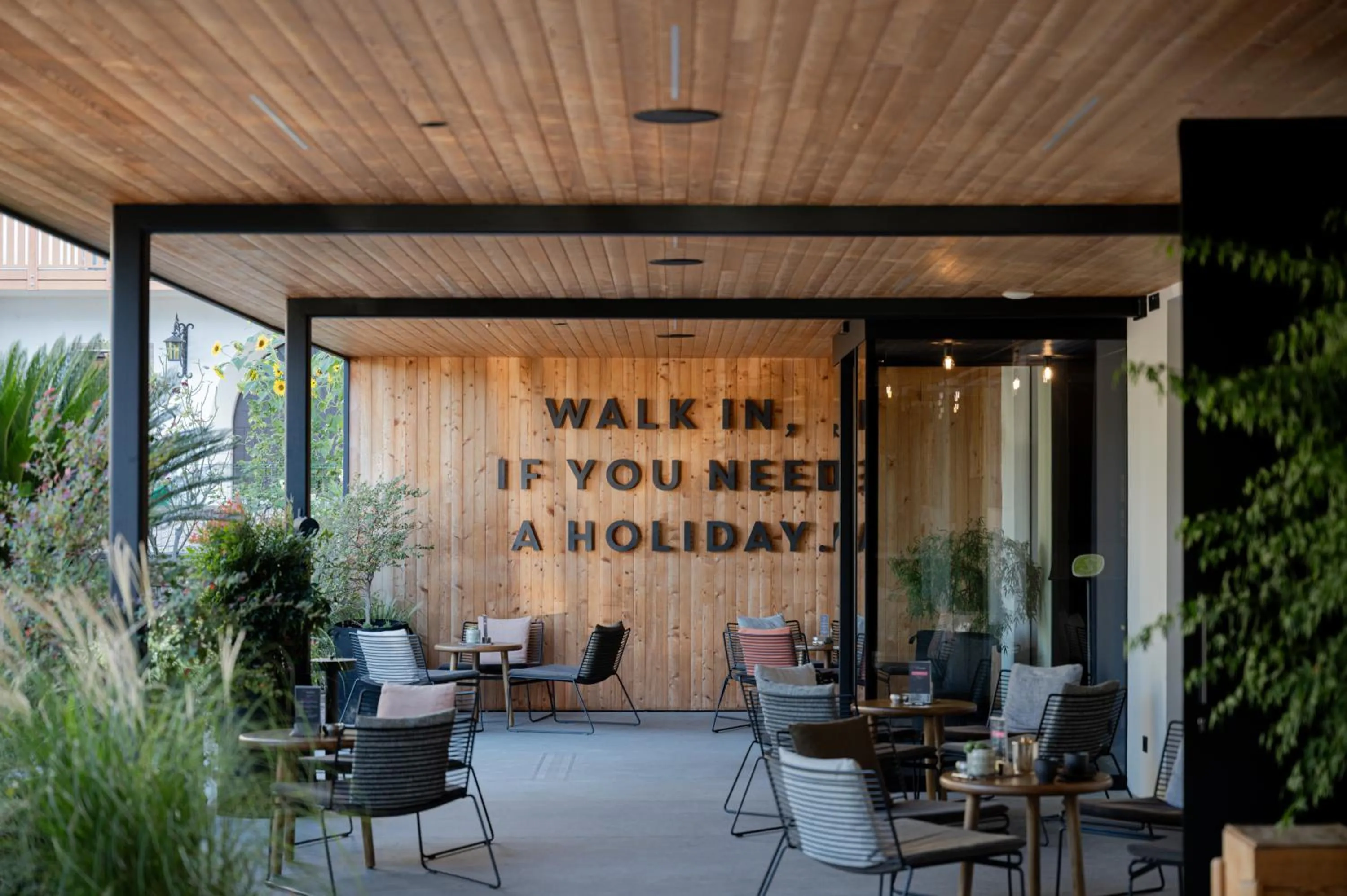 Communal lounge/ TV room in Hotel Traminerhof