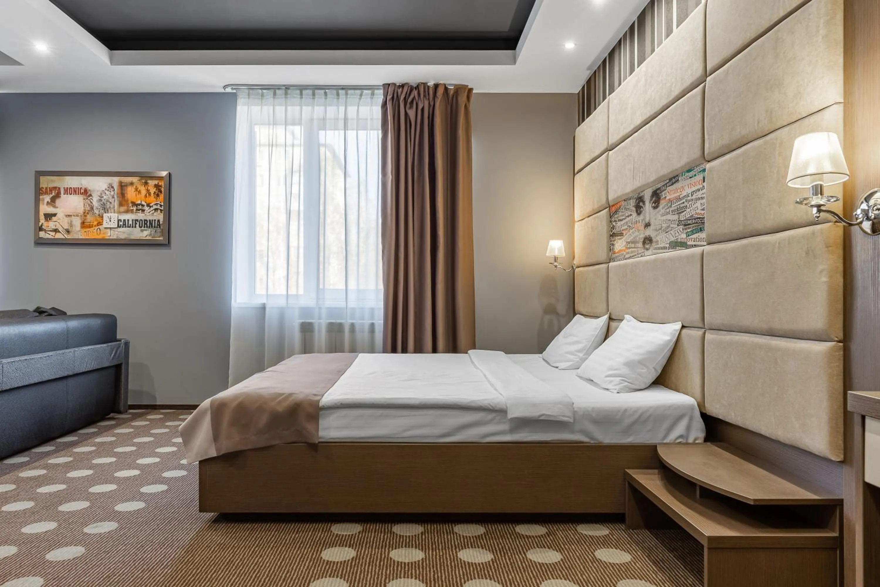 Bed in Ambassador Plaza