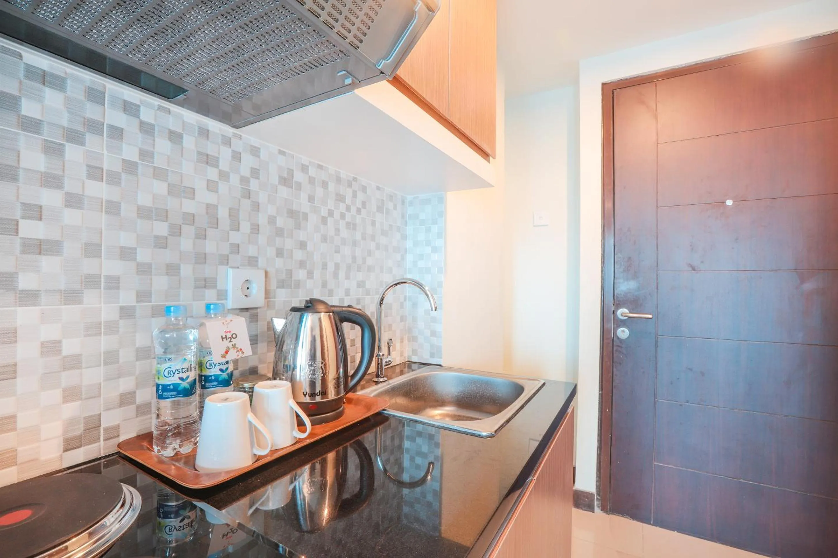 Area and facilities, Kitchen/Kitchenette in OYO  Flagship 755 Appartel Grand Dhika City