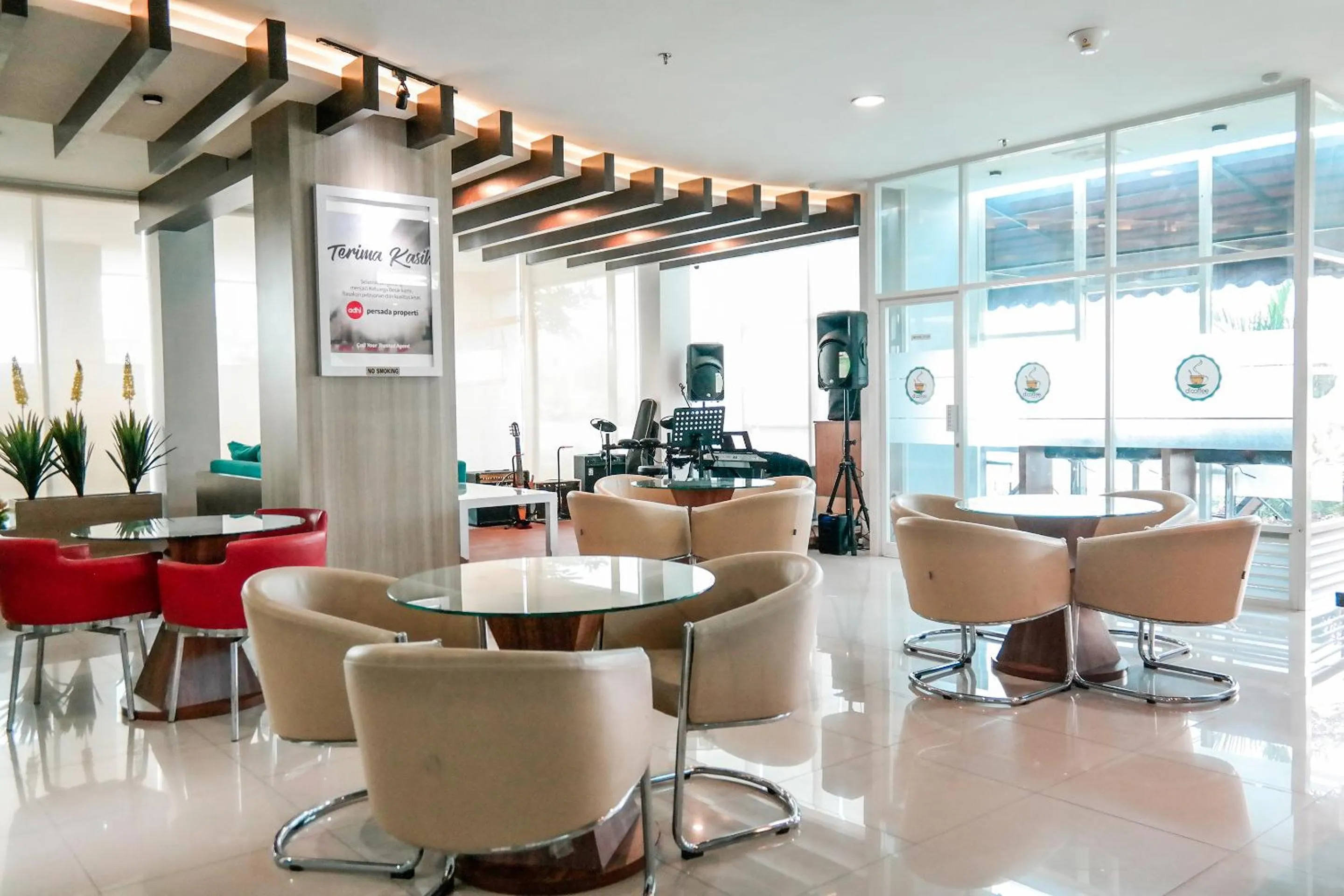 Restaurant/places to eat, Lounge/Bar in OYO  Flagship 755 Appartel Grand Dhika City