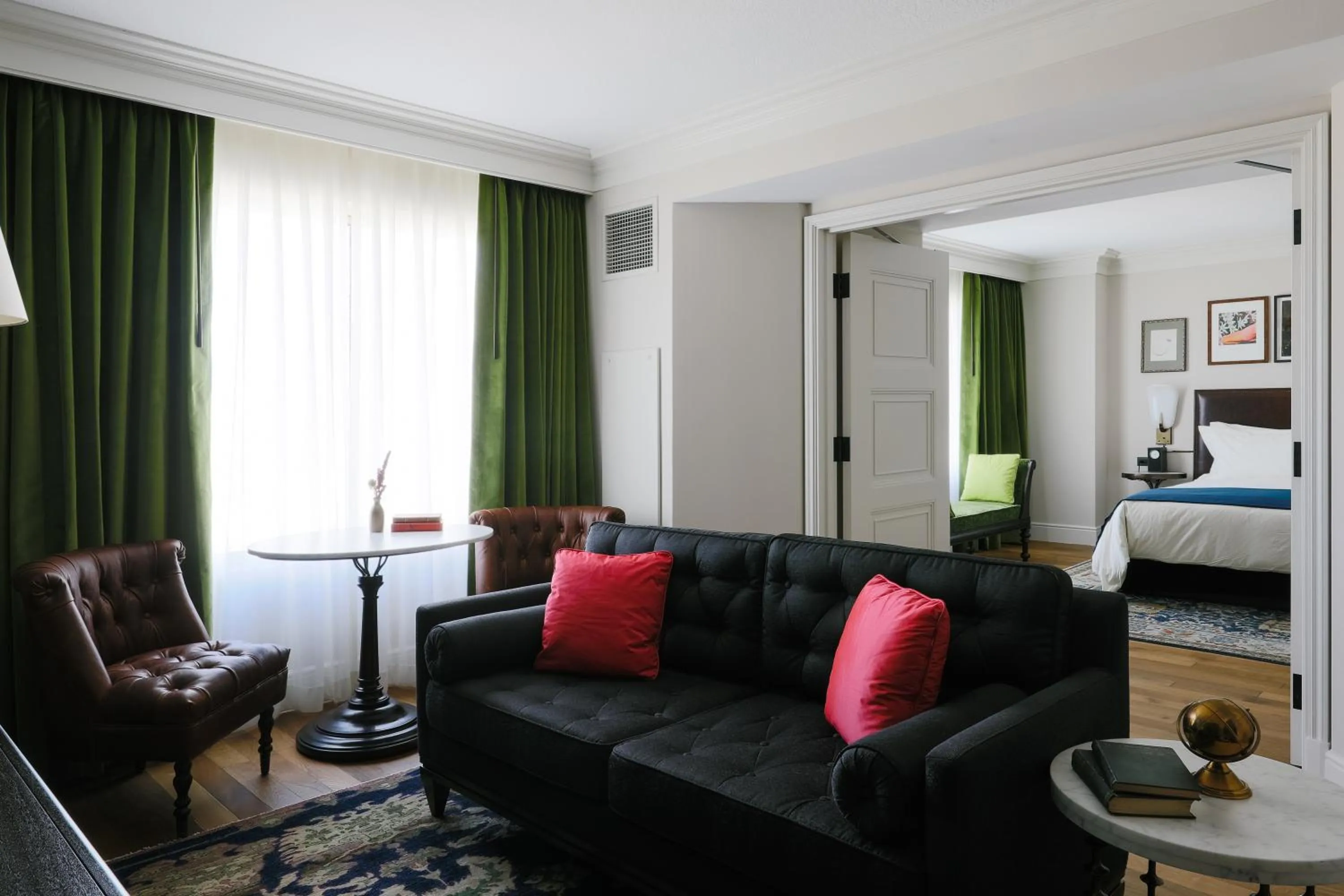 Living room, Bed in NoMad Las Vegas