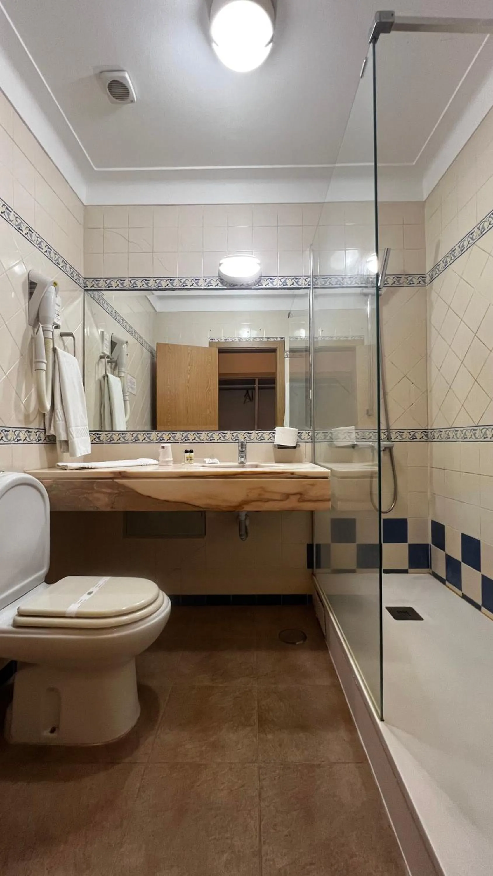 Shower in Hotel O Gato - Edificio Standard