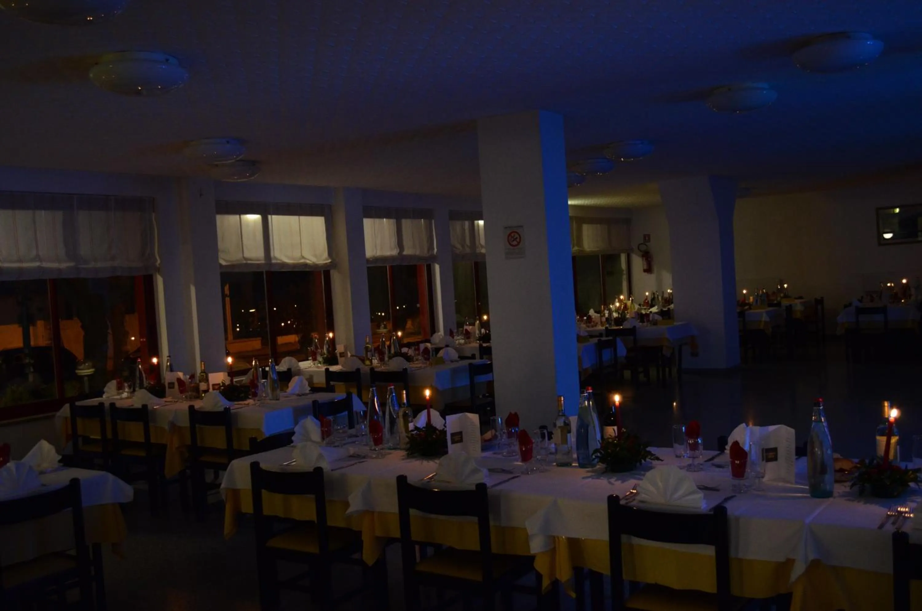 Restaurant/places to eat in Hotel Palmarosa