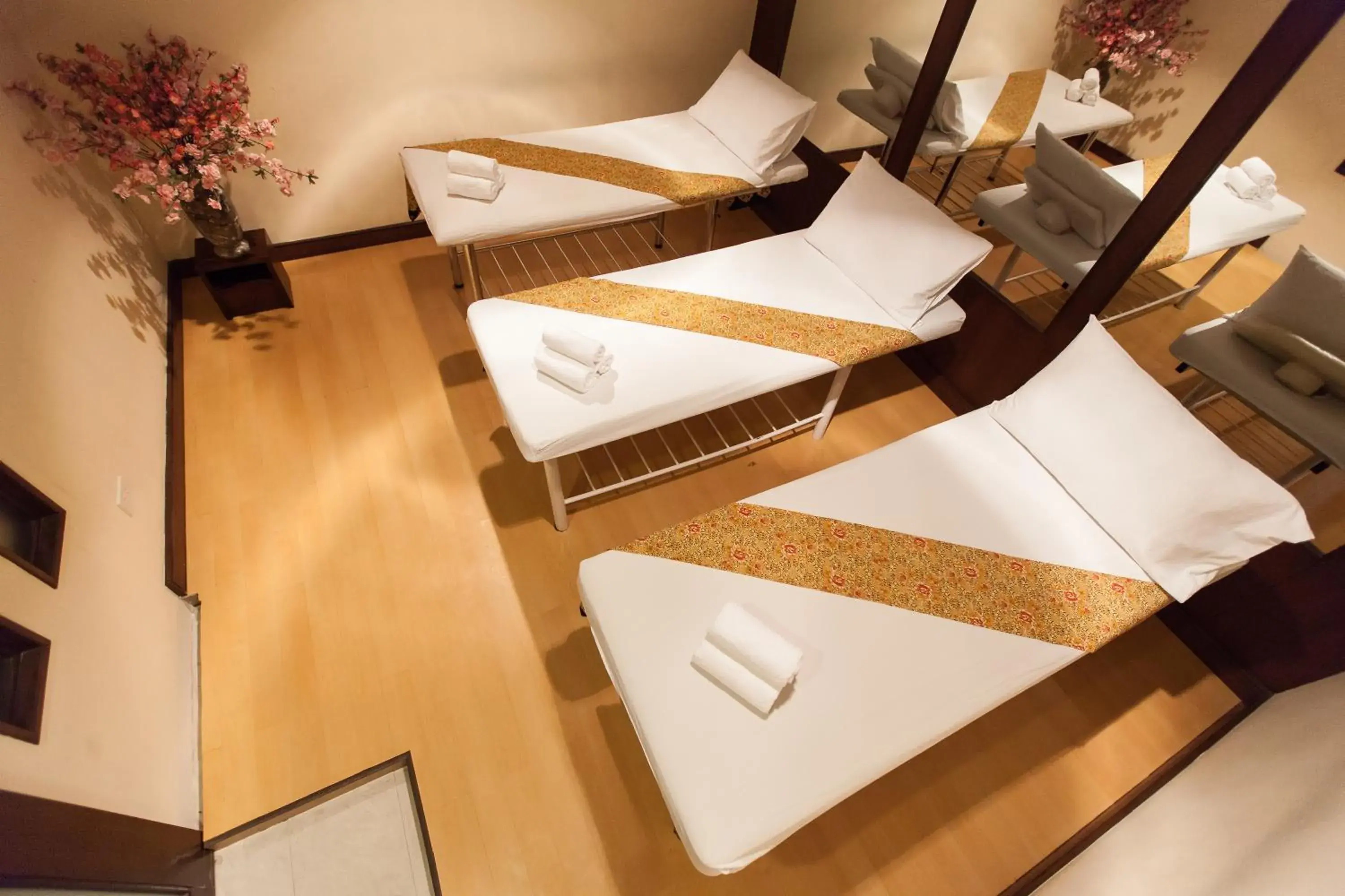 New Season Hotel New Season Hotel