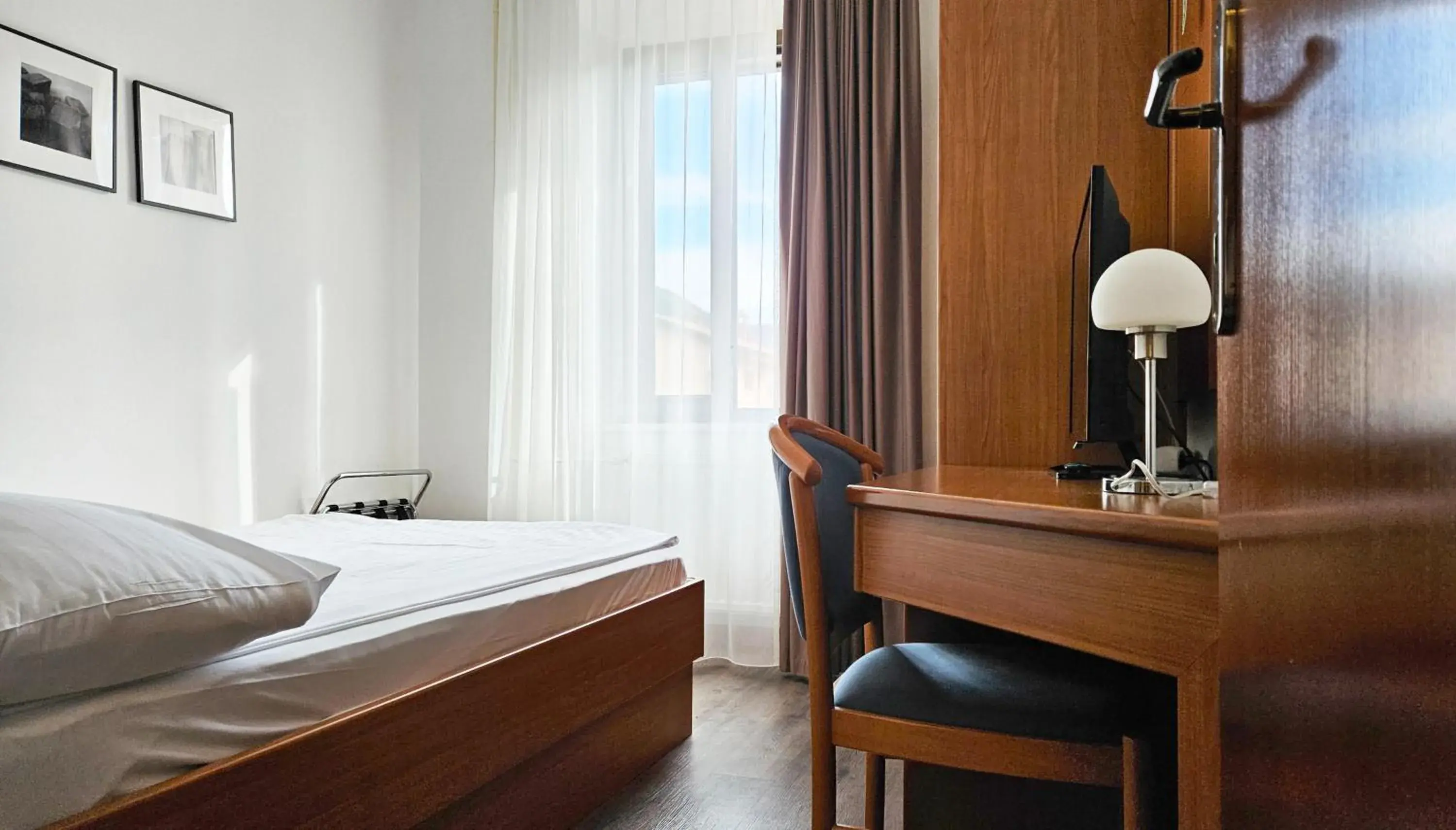 Superior Single Room in Sabotin, Hotel & Restaurant Superior Single Room in Sabotin, Hotel & Restaurant