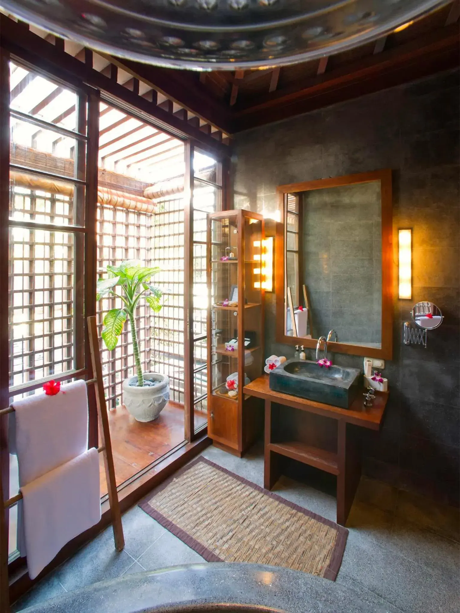 Raj Three-Bedroom Villa with Private Pool in Majapahit Beach Villas by Nakula Raj Three-Bedroom Villa with Private Pool in Majapahit Beach Villas by Nakula