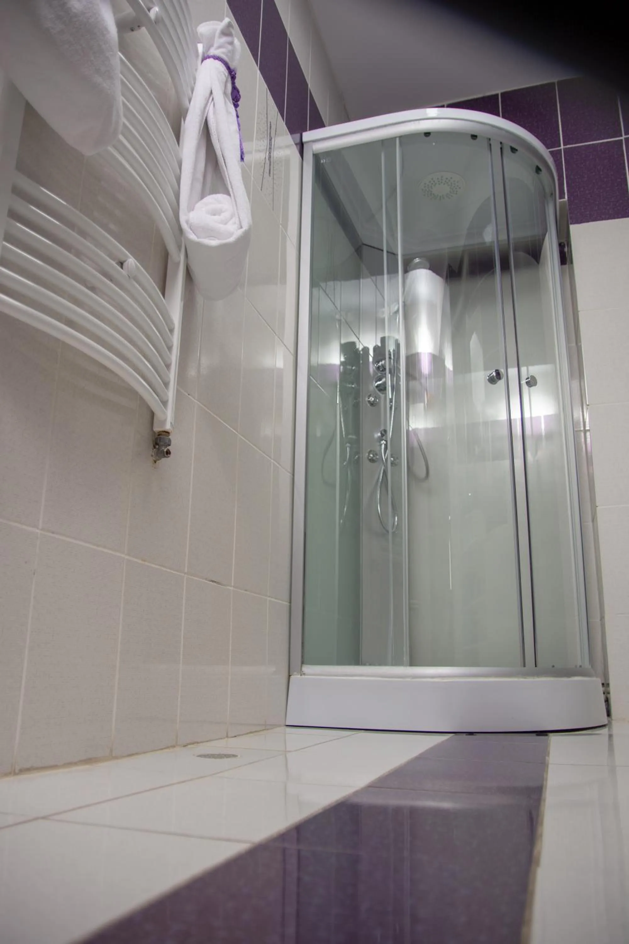 Shower in Iris SMART Boutique Self Check-in 24h