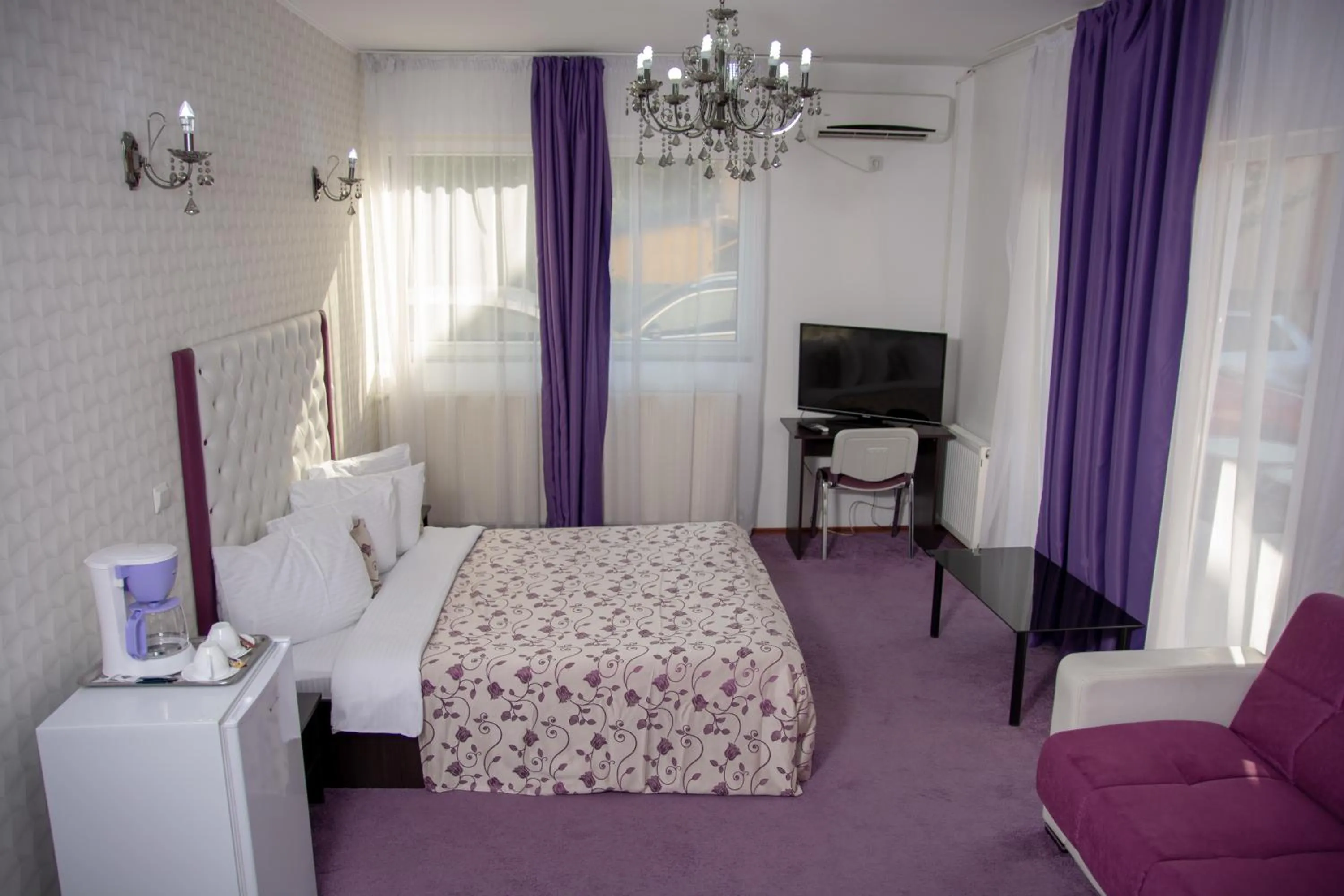 Bed in Iris SMART Boutique Self Check-in 24h