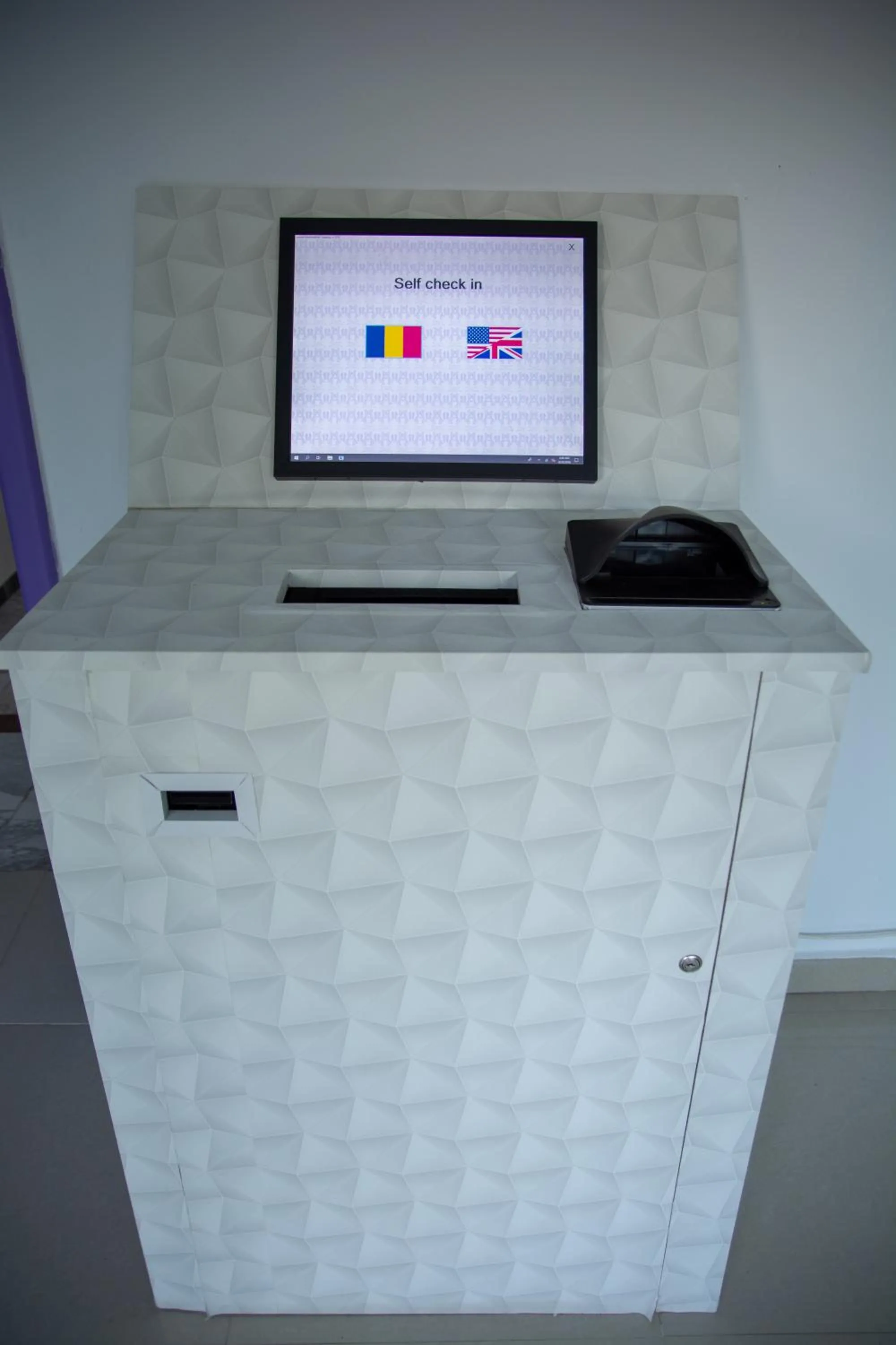 Decorative detail in Iris SMART Boutique Self Check-in 24h