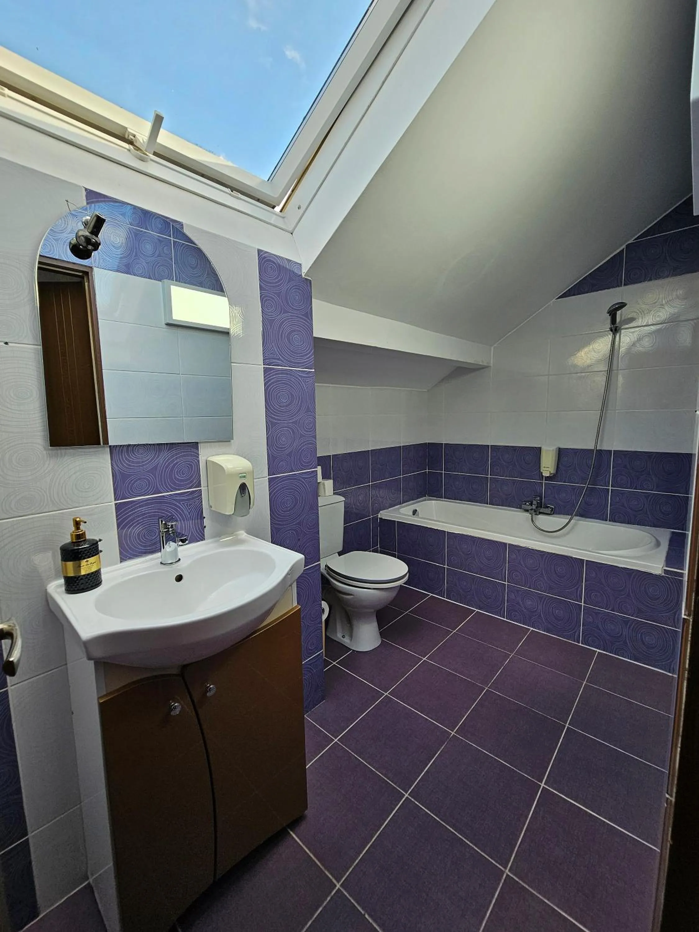 Bathroom in Iris SMART Boutique Self Check-in 24h