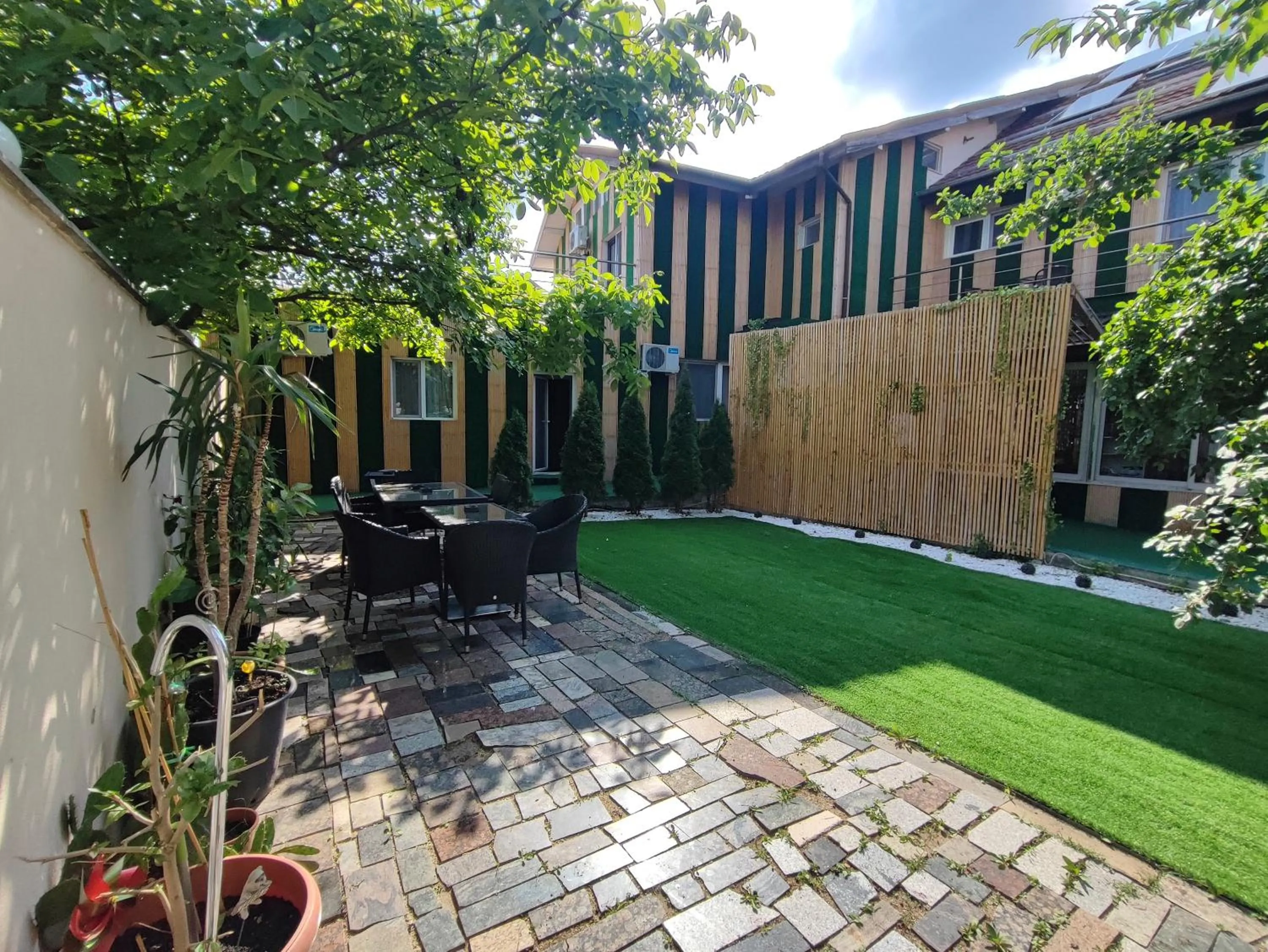 Garden in Iris SMART Boutique Self Check-in 24h