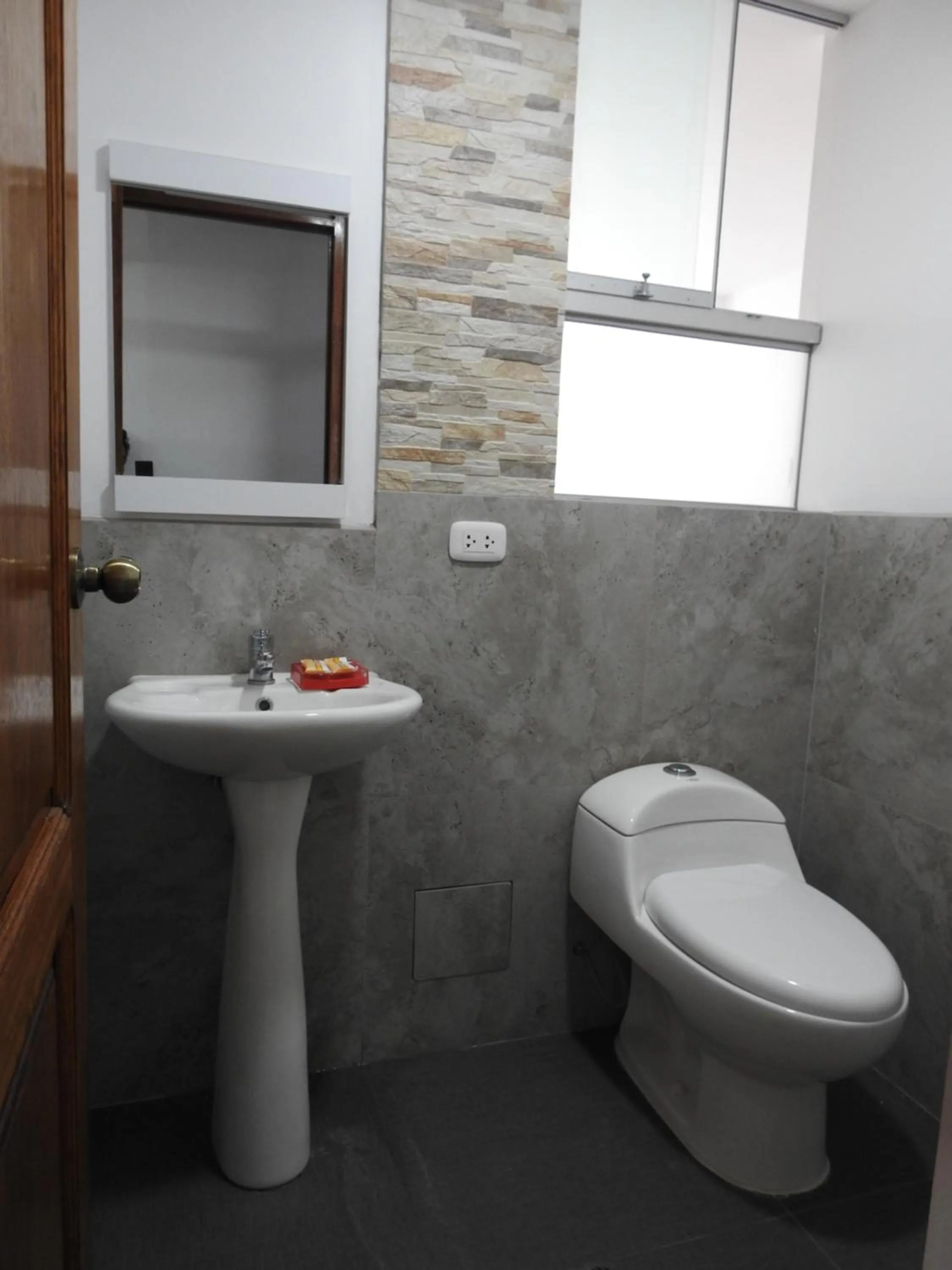 Bathroom in Mayte Apartment