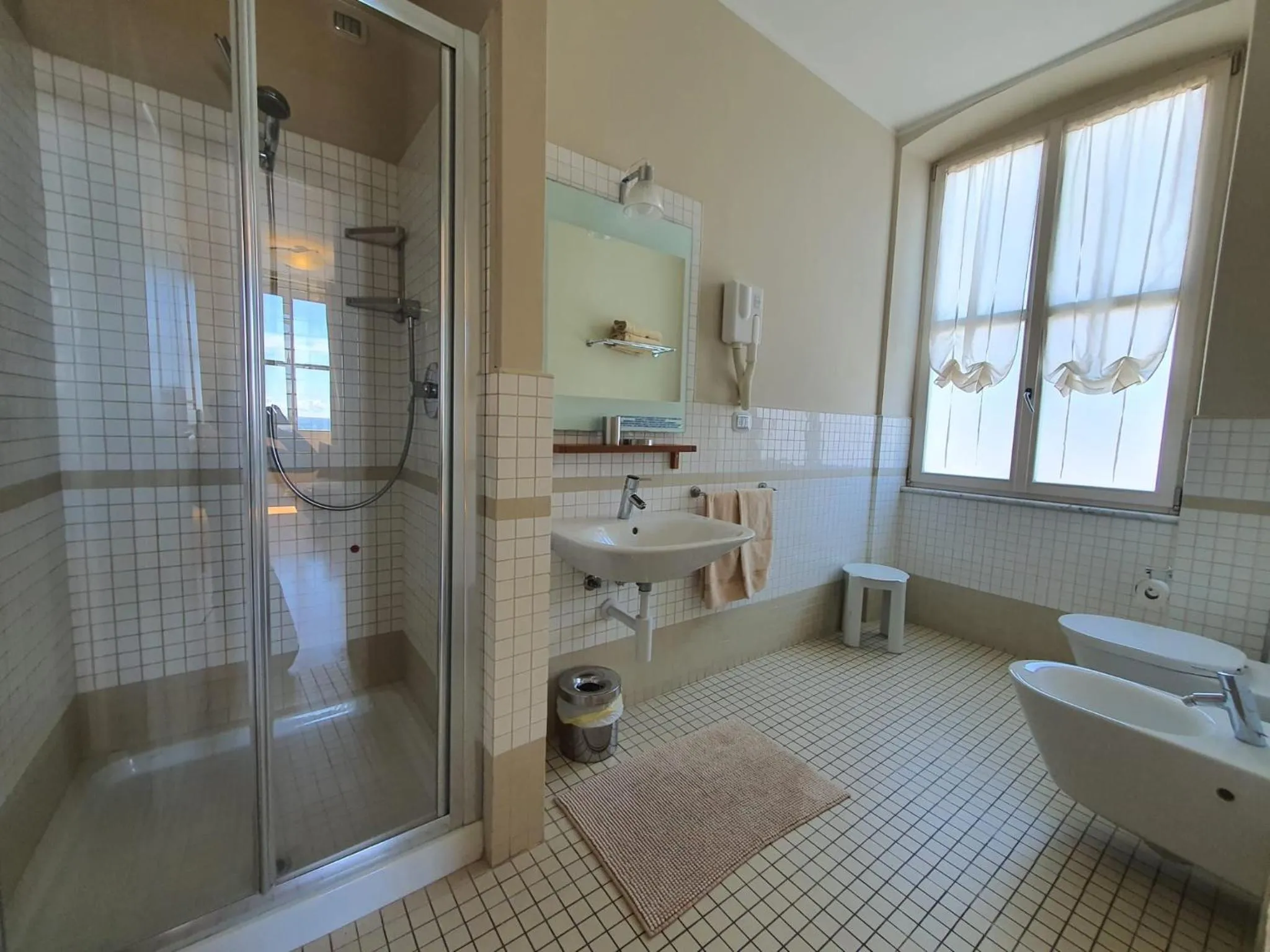 Bathroom in Hotel De La Plage