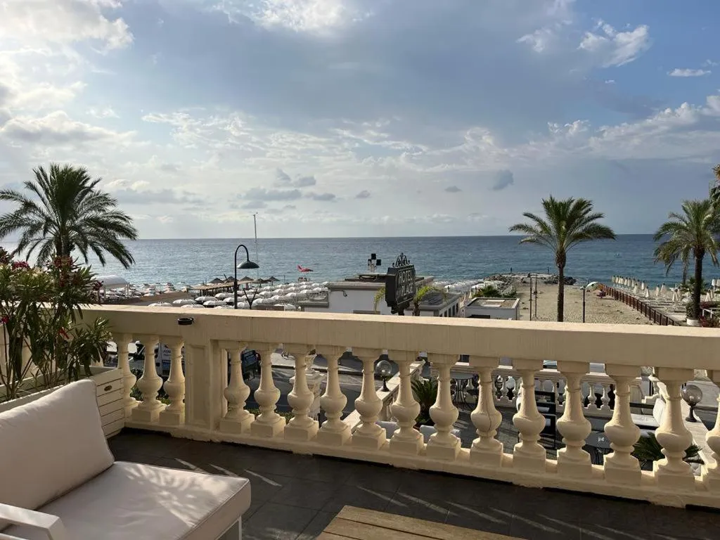 Sea view in Hotel De La Plage