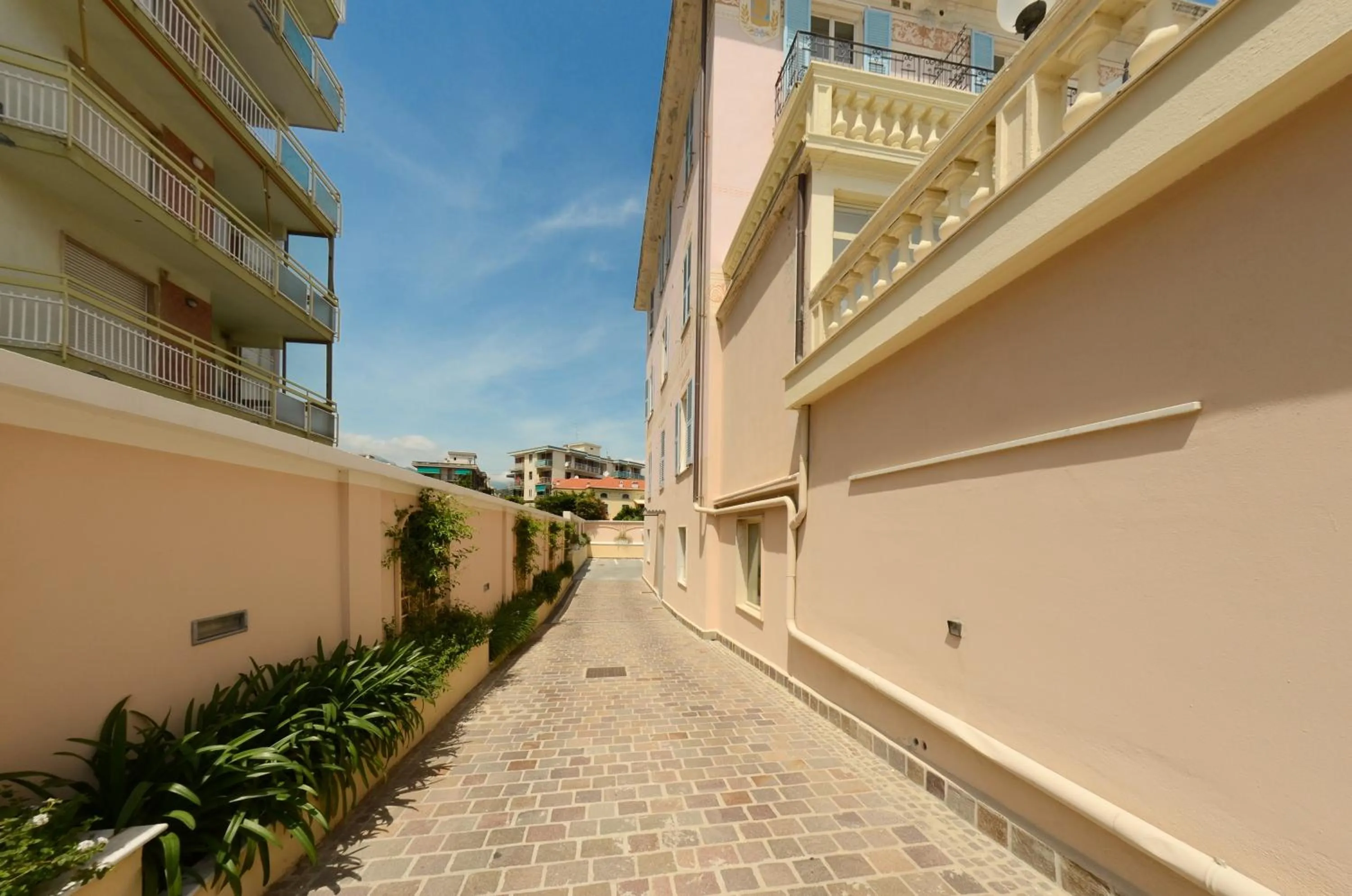 Area and facilities in Hotel De La Plage