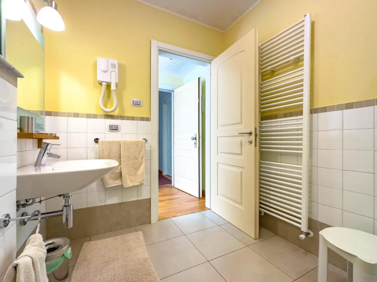 Bathroom in Hotel De La Plage