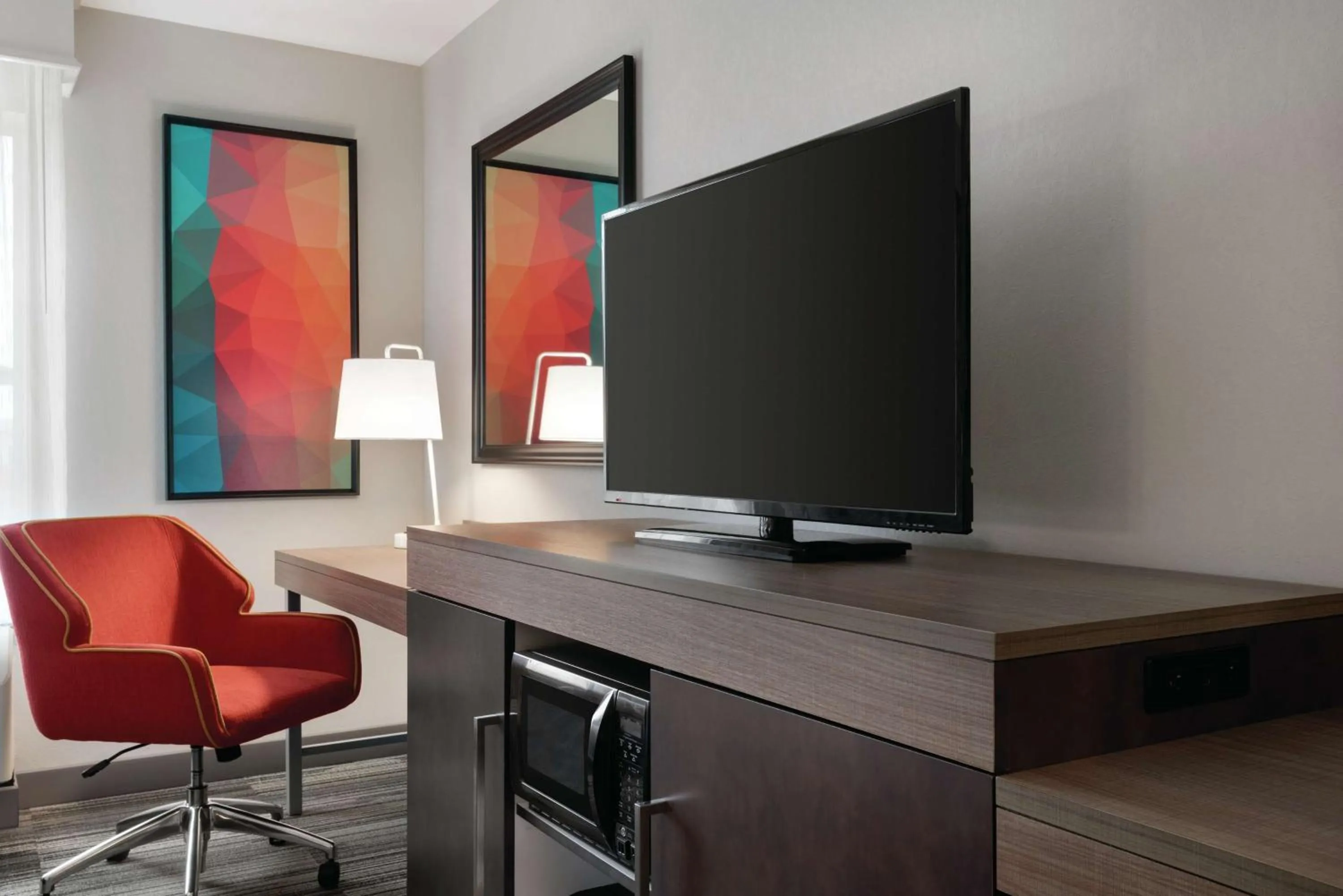 Bedroom in Hampton Inn Champaign Southwest