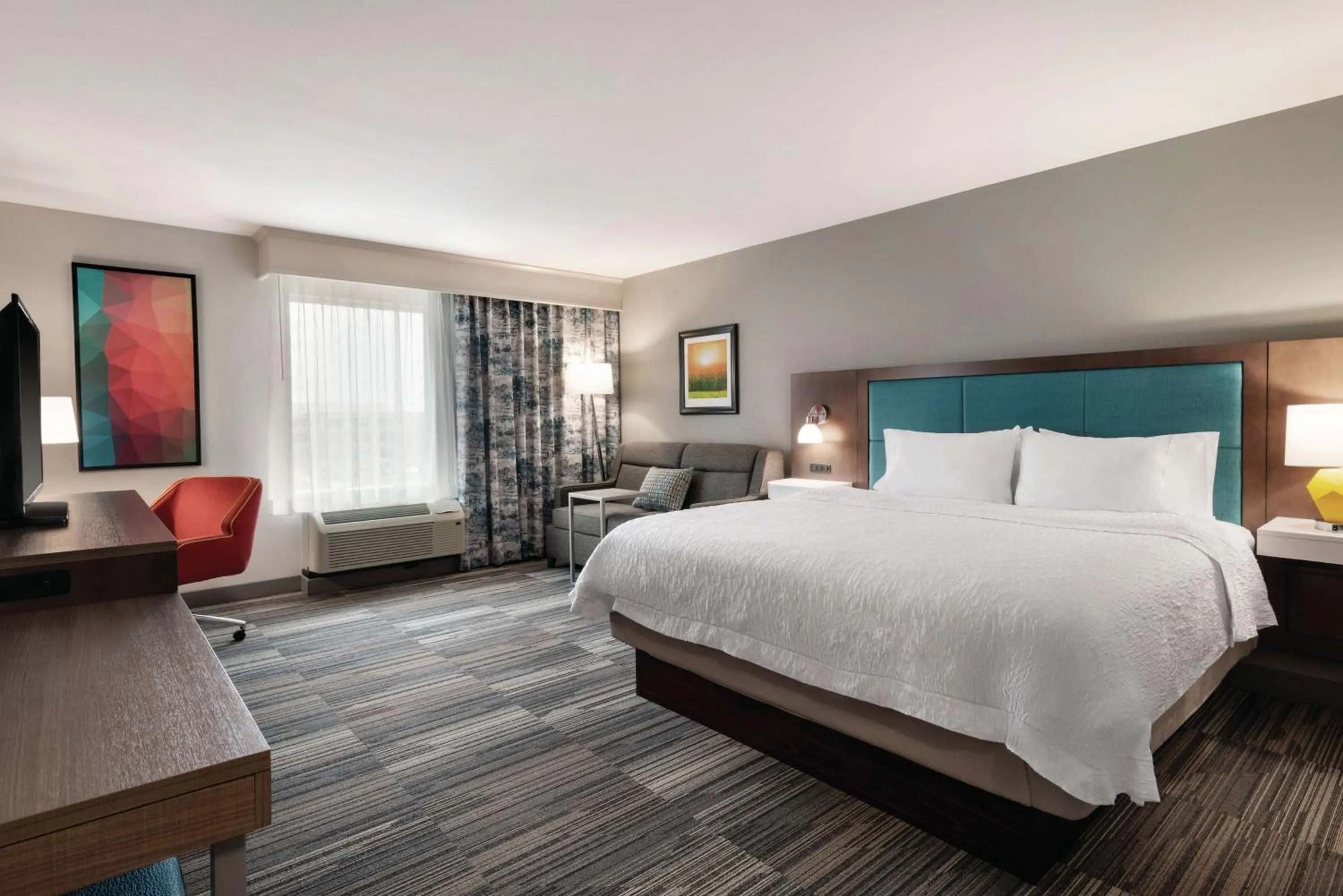 Bedroom, Bed in Hampton Inn Champaign Southwest