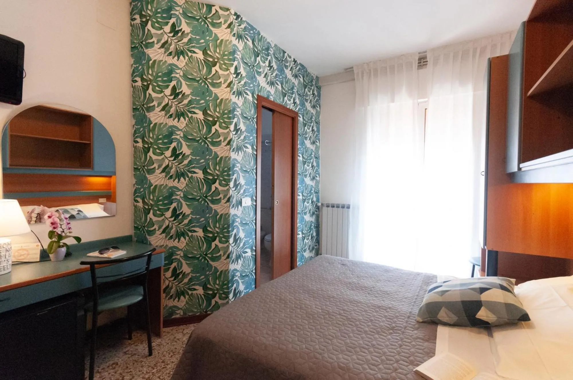 Bed in Hotel Crystal