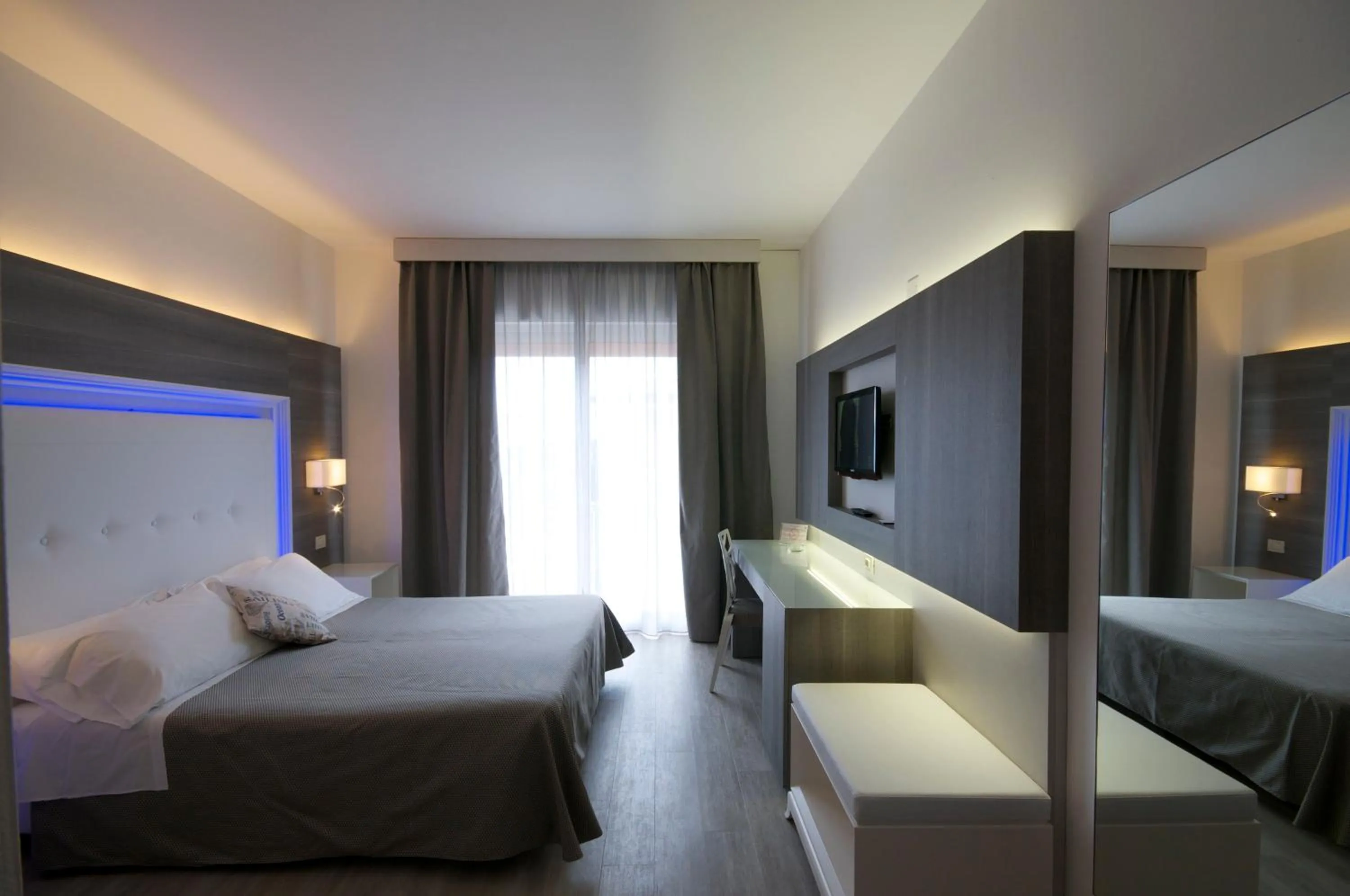 Bed in Hotel Crystal