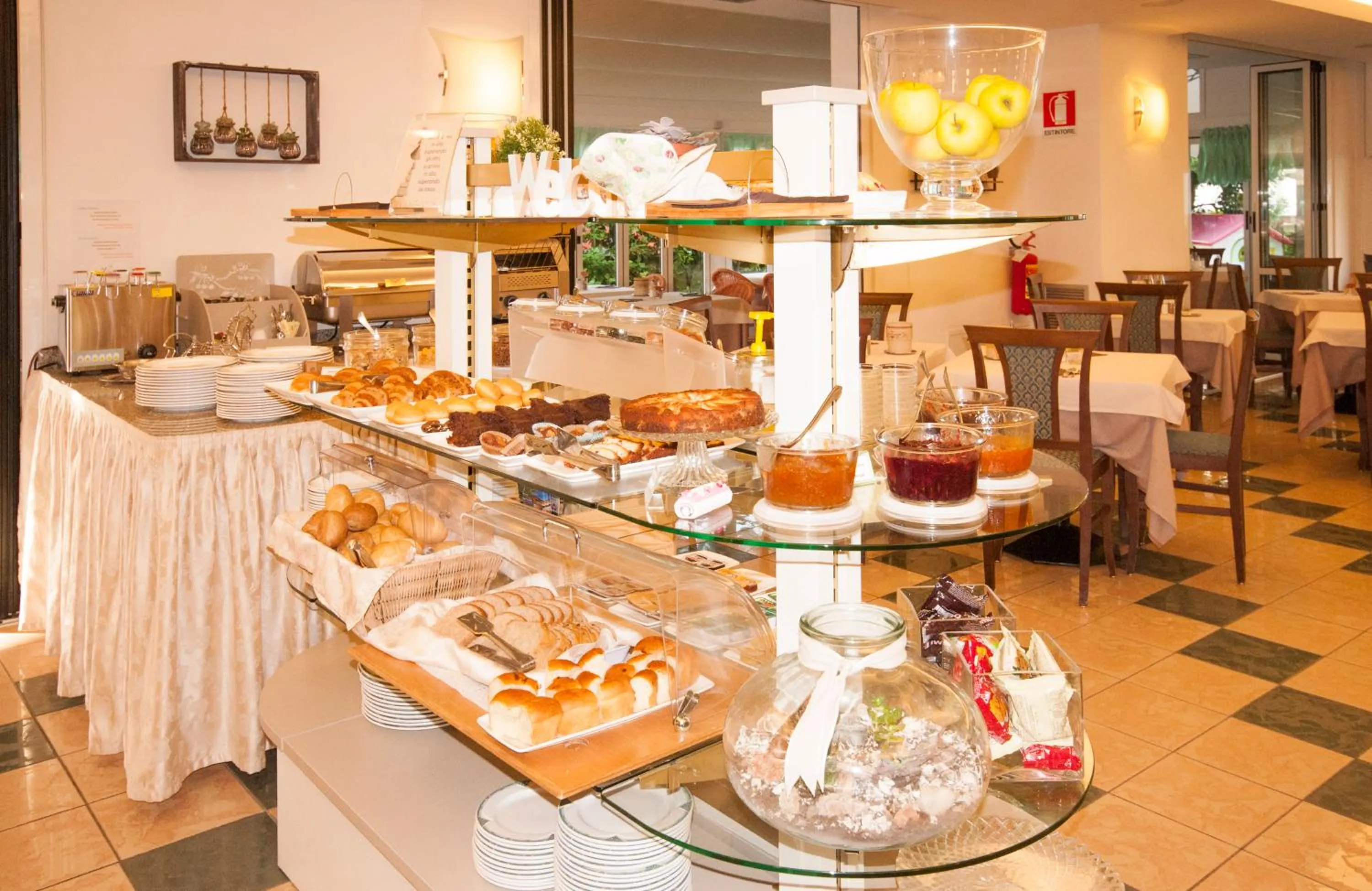 Breakfast in Hotel Crystal