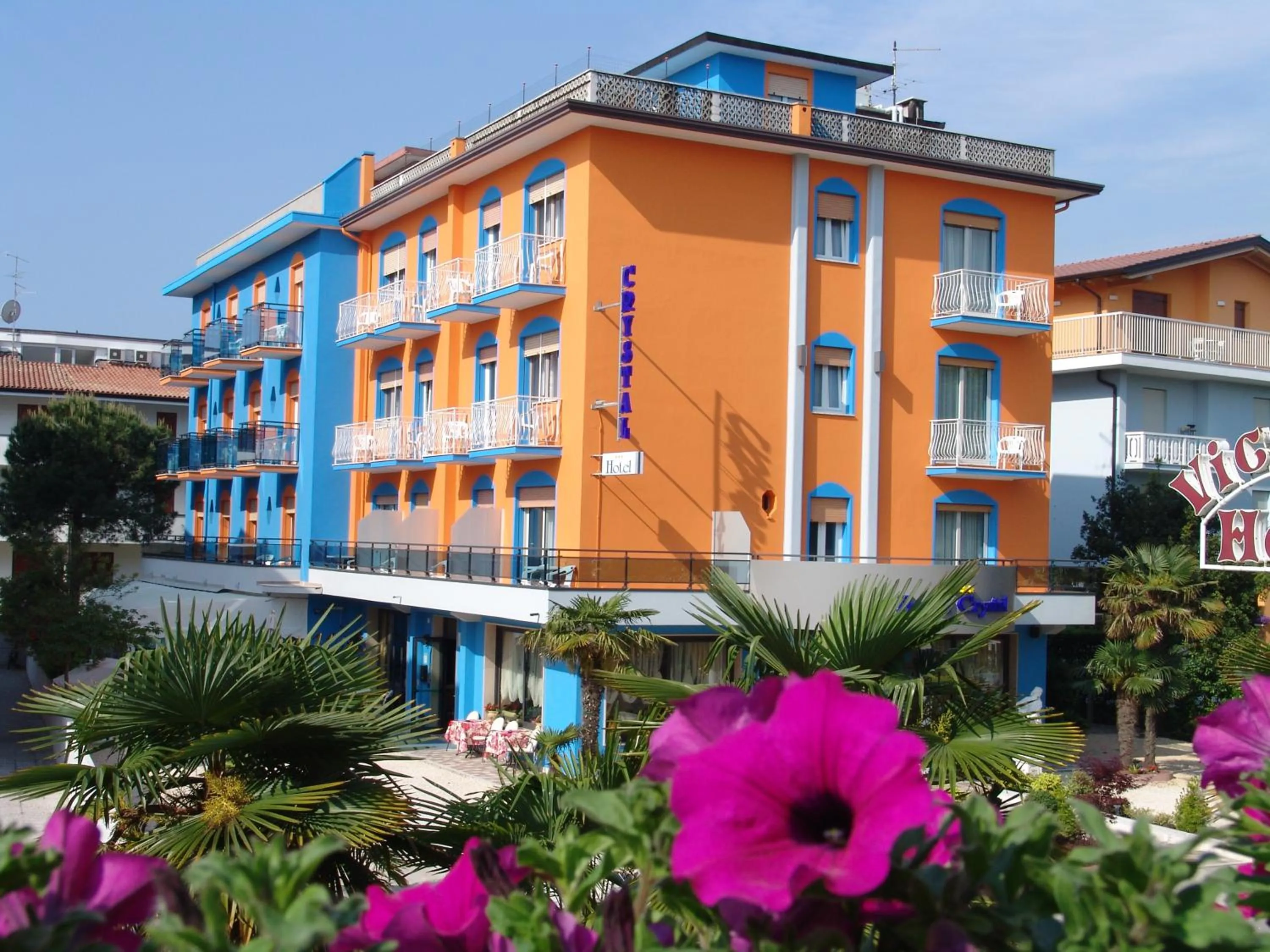 Facade/entrance in Hotel Crystal