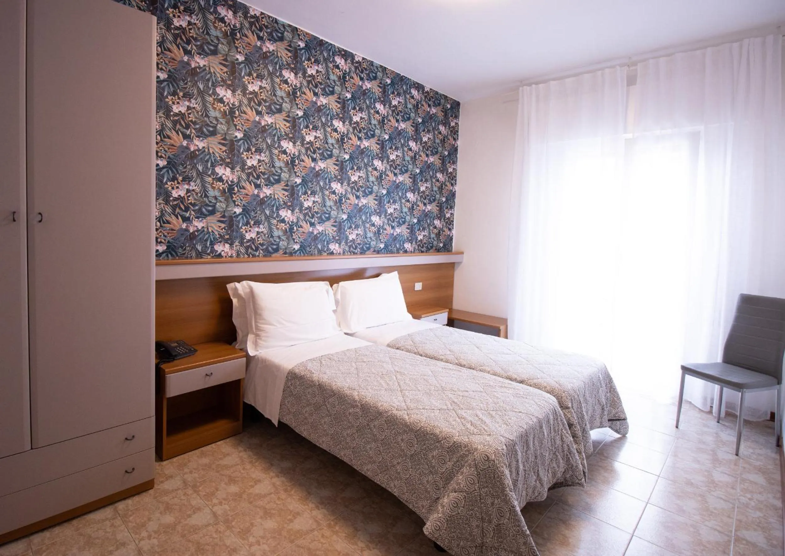 Bed in Hotel Crystal