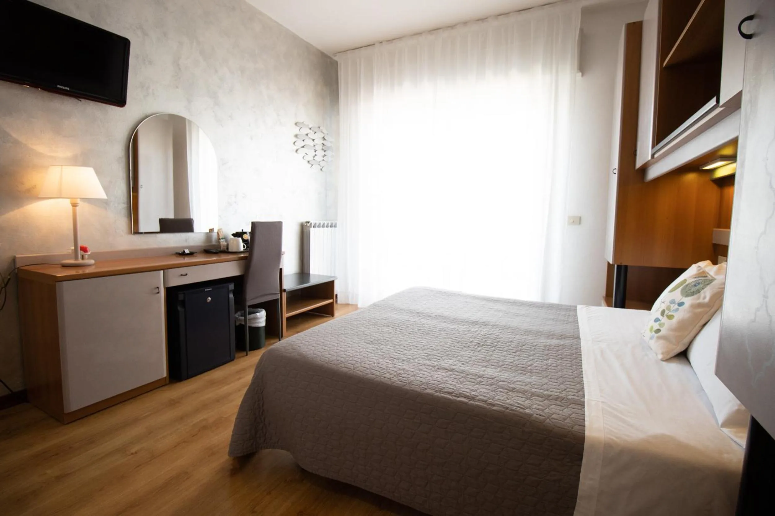 Photo of the whole room, Bed in Hotel Crystal