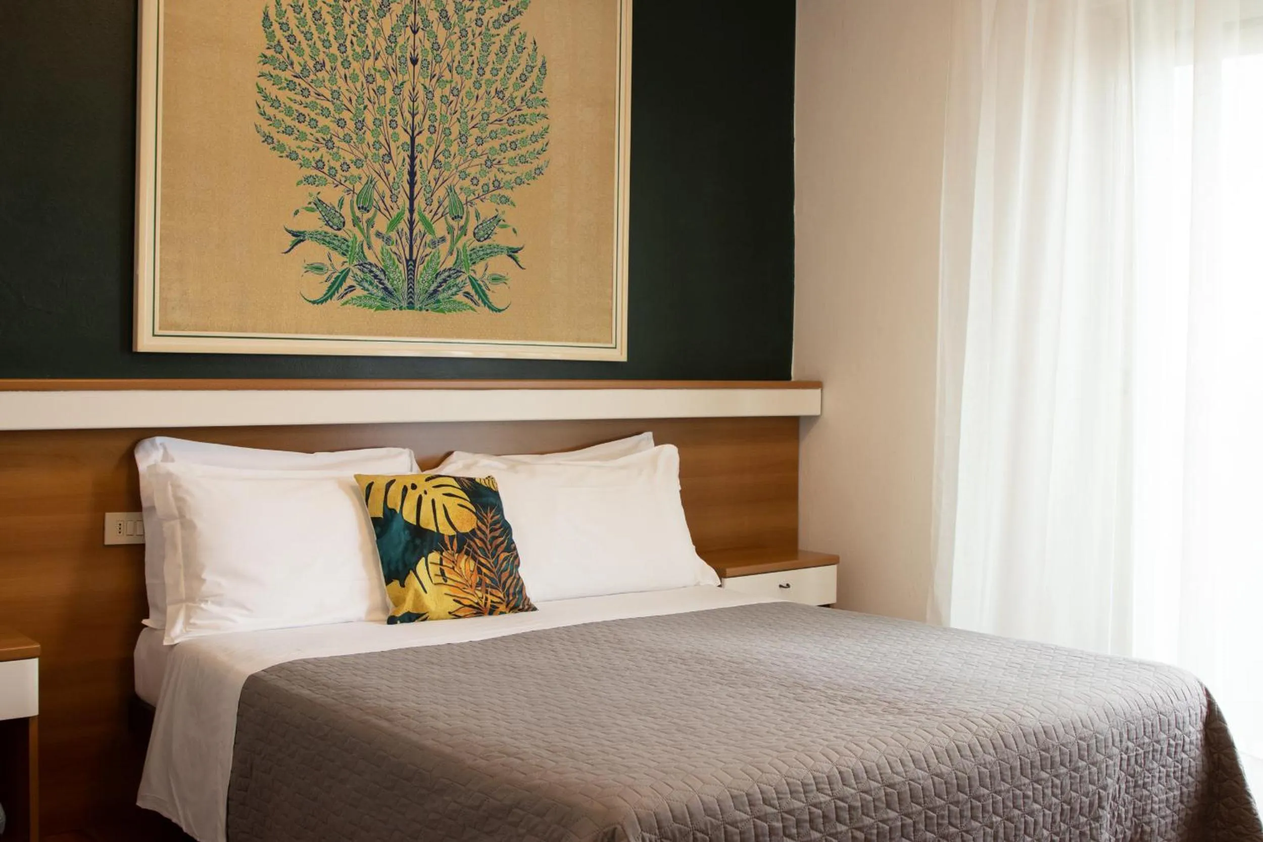 Photo of the whole room, Bed in Hotel Crystal