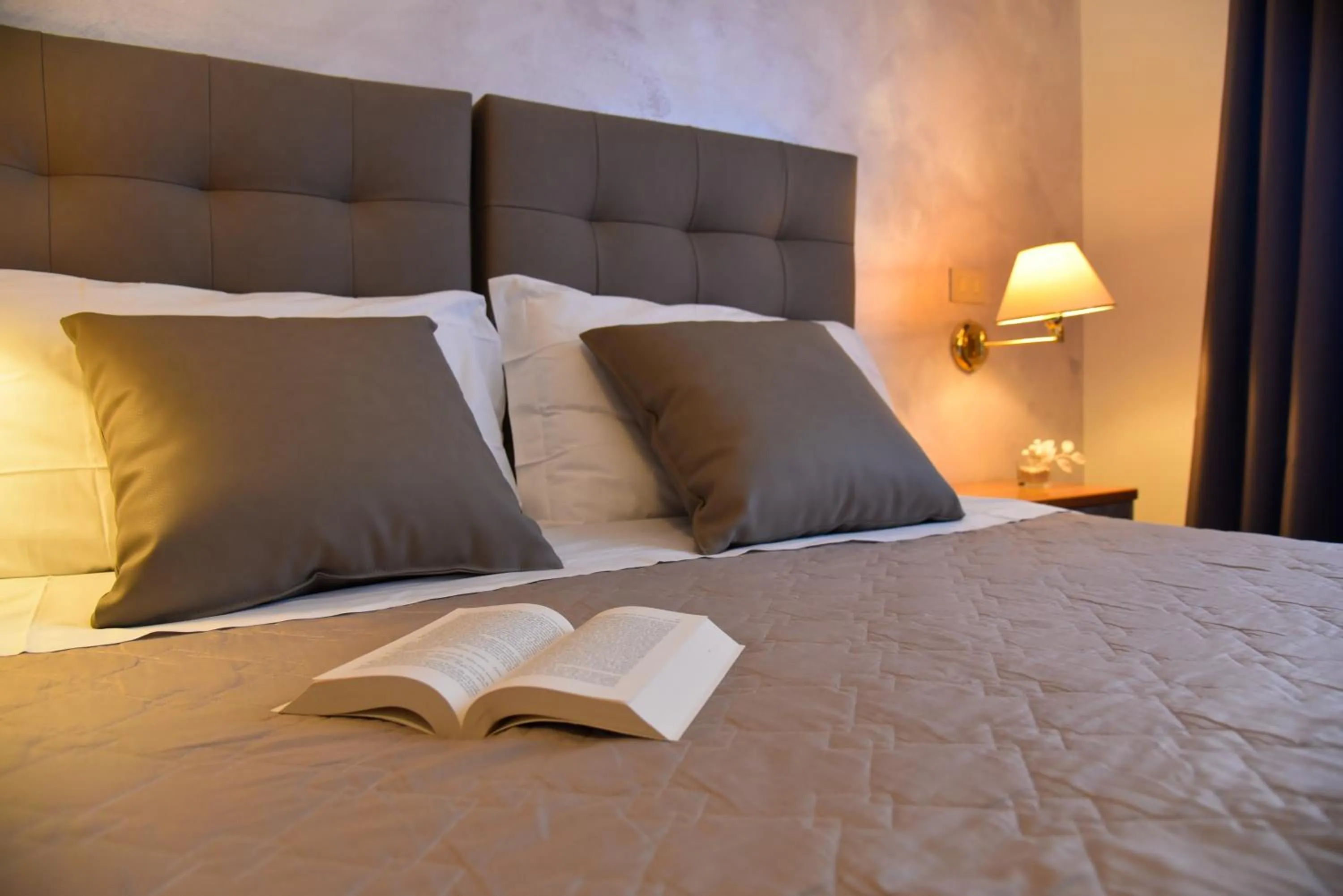 Bed in Hotel Crystal