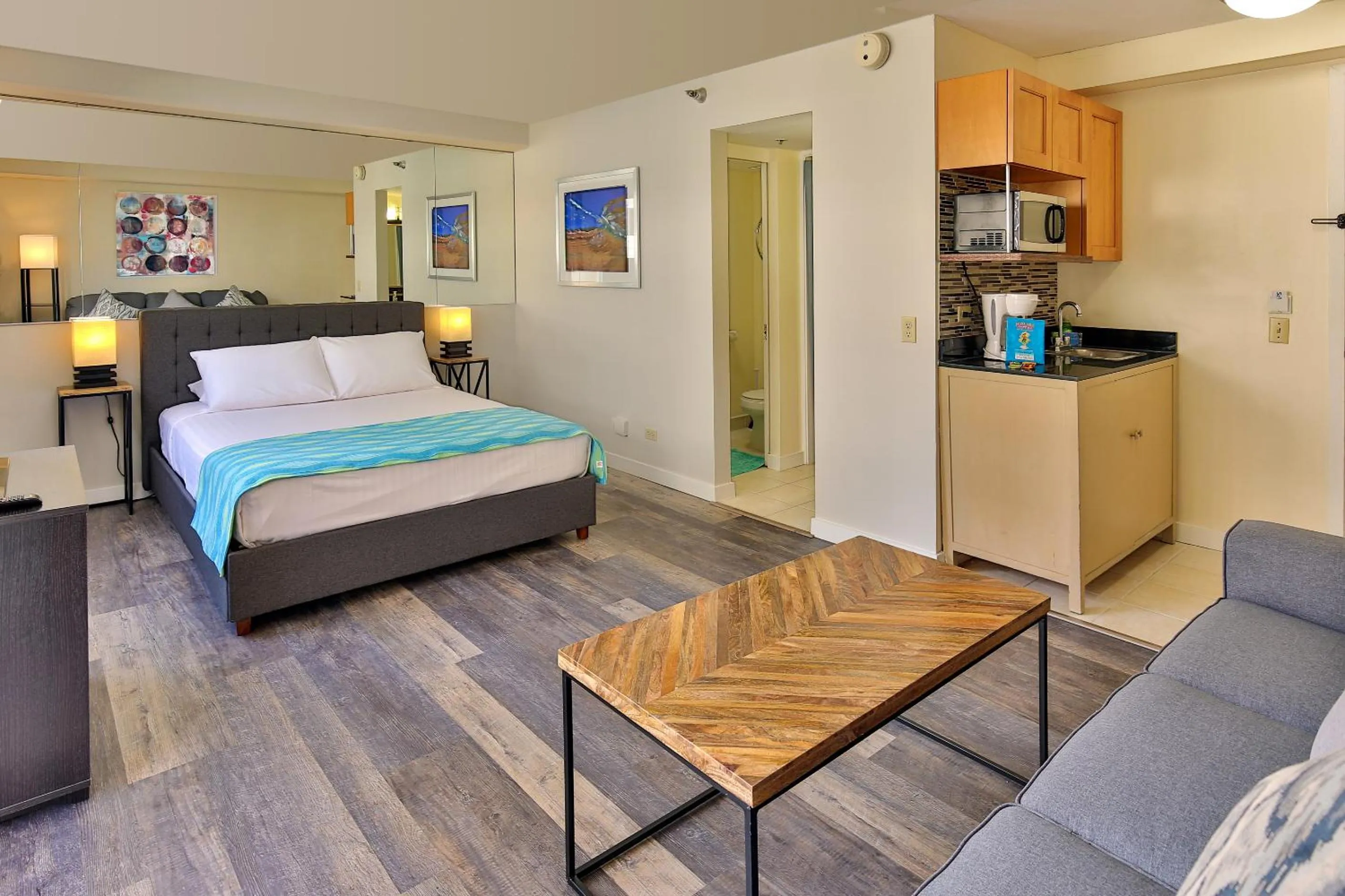 Kitchen or kitchenette, Bed in City View Studio with Pool Access in Aloha Surf!