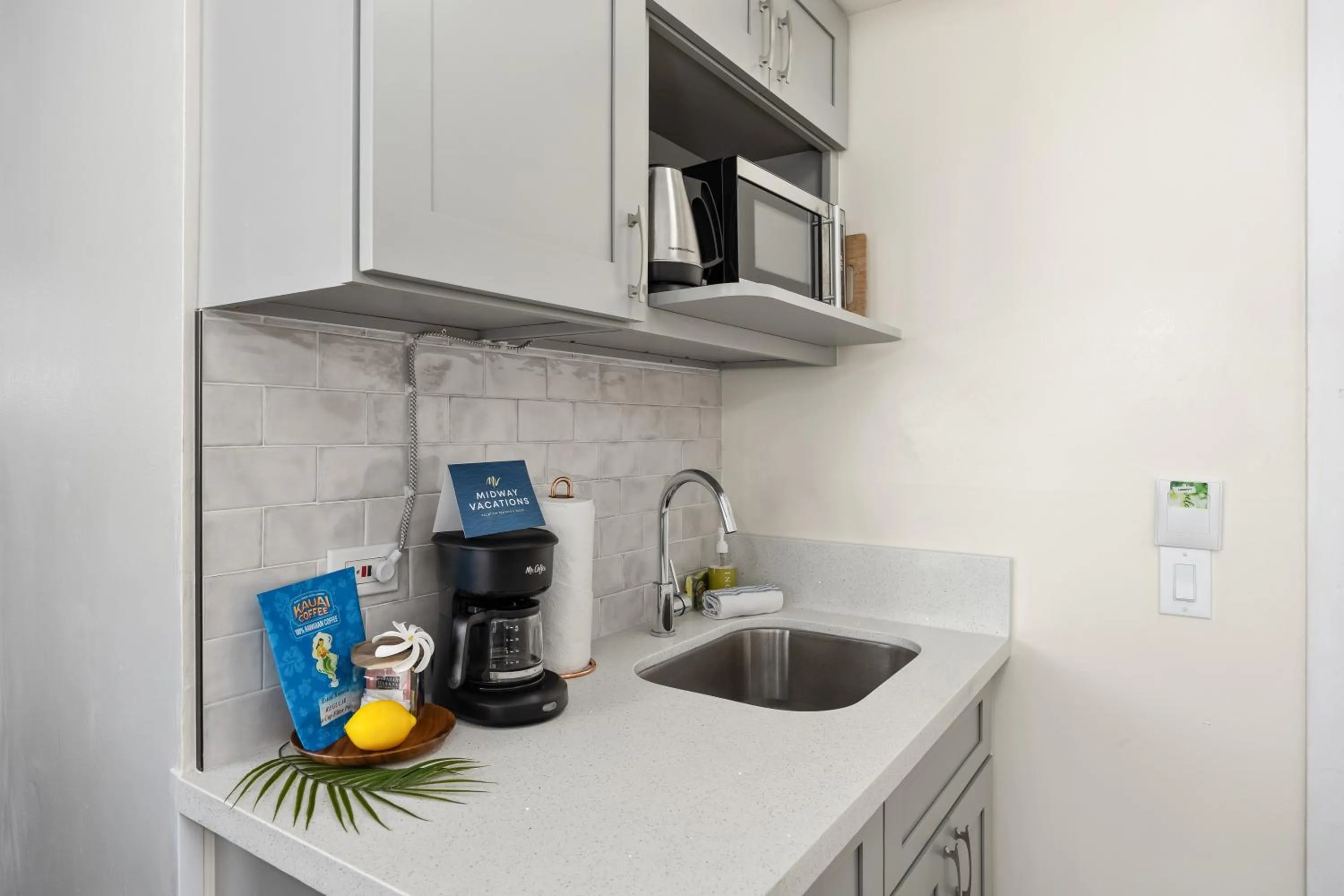 Coffee/tea facilities in Renovated Studio with Pool Access at Aloha Surf