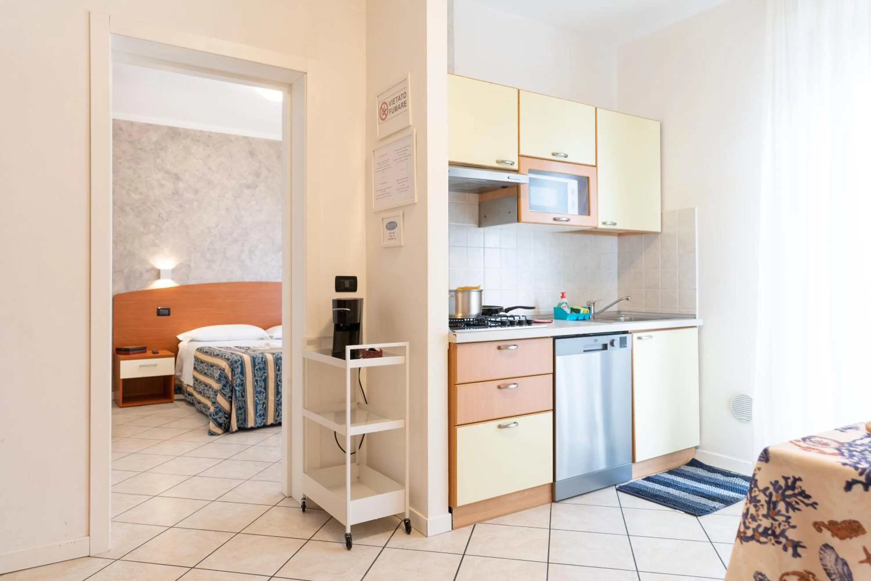 Kitchen or kitchenette, Bed in Residence Millennium