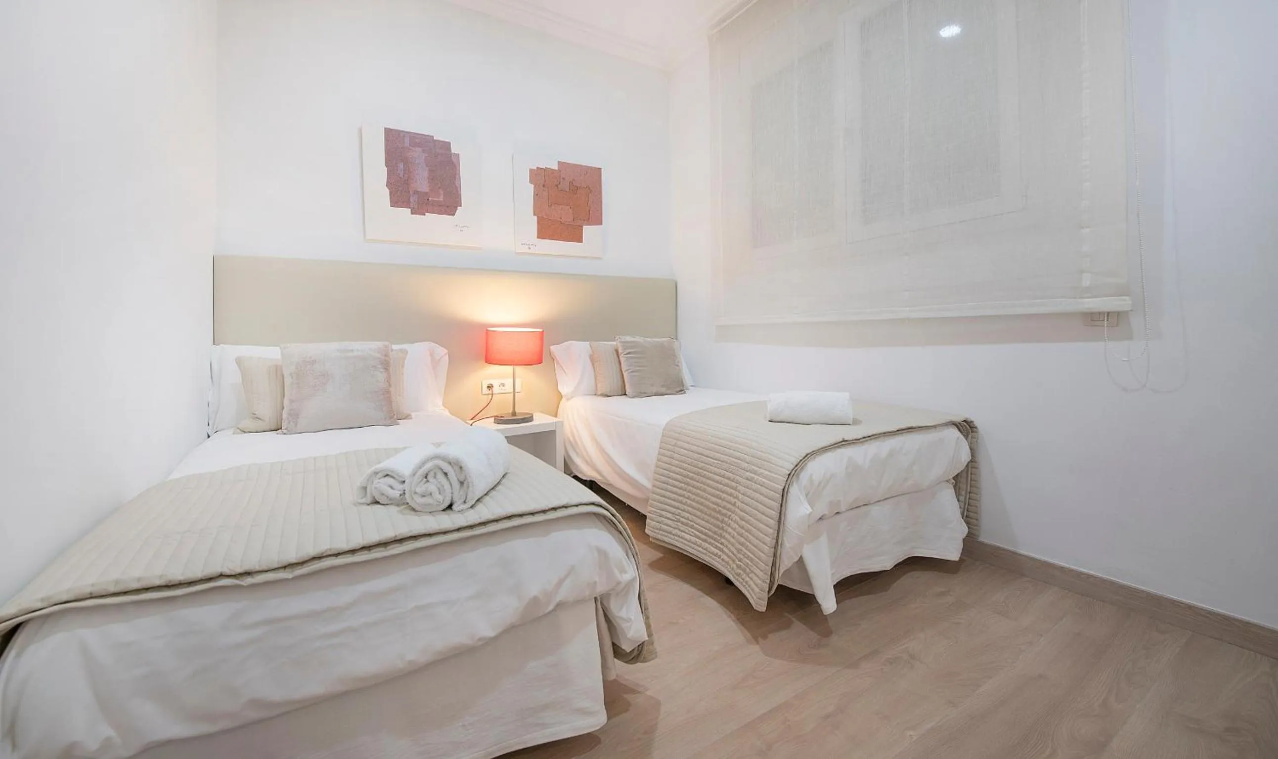 Bedroom, Bed in You Stylish Diagonal Apartments